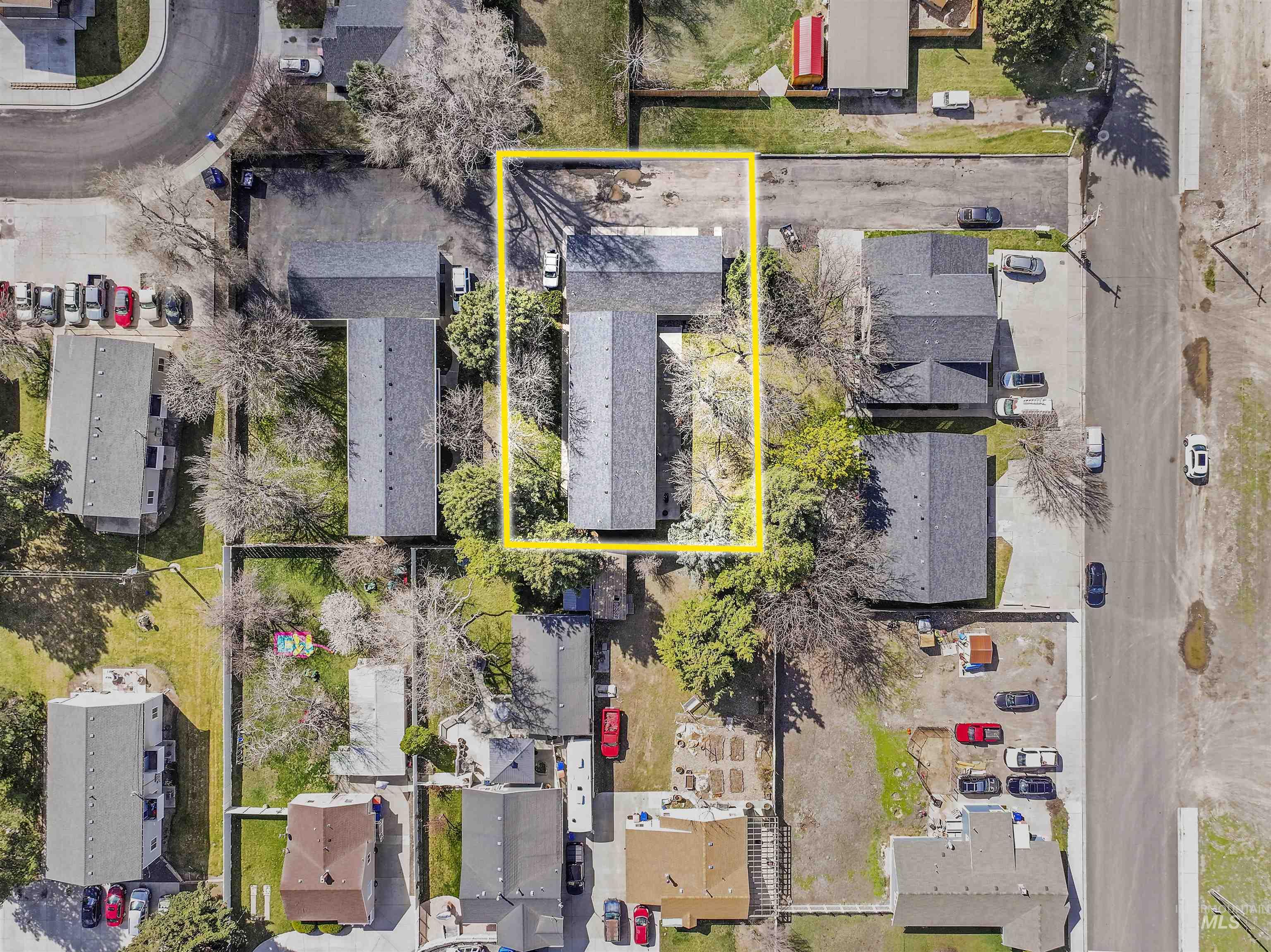 147 Robbins Ave Property Photo 18