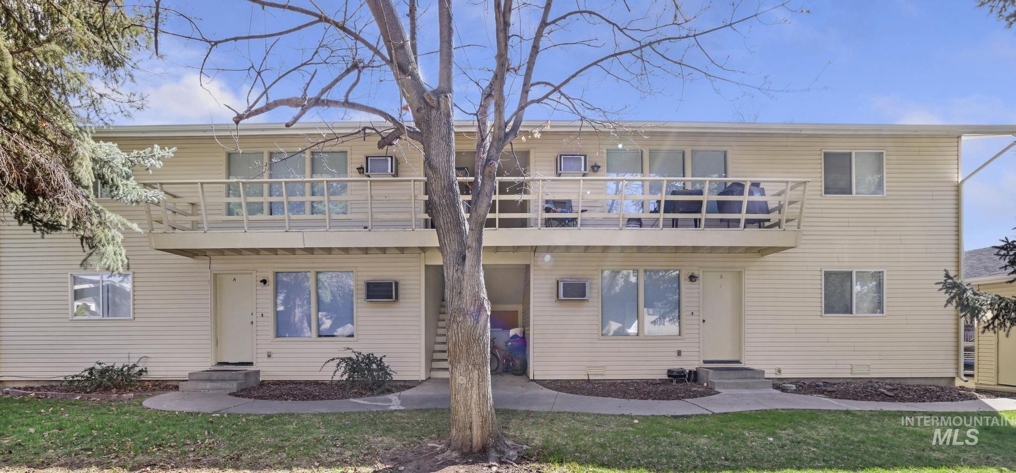 149 Robbins Ave Property Photo