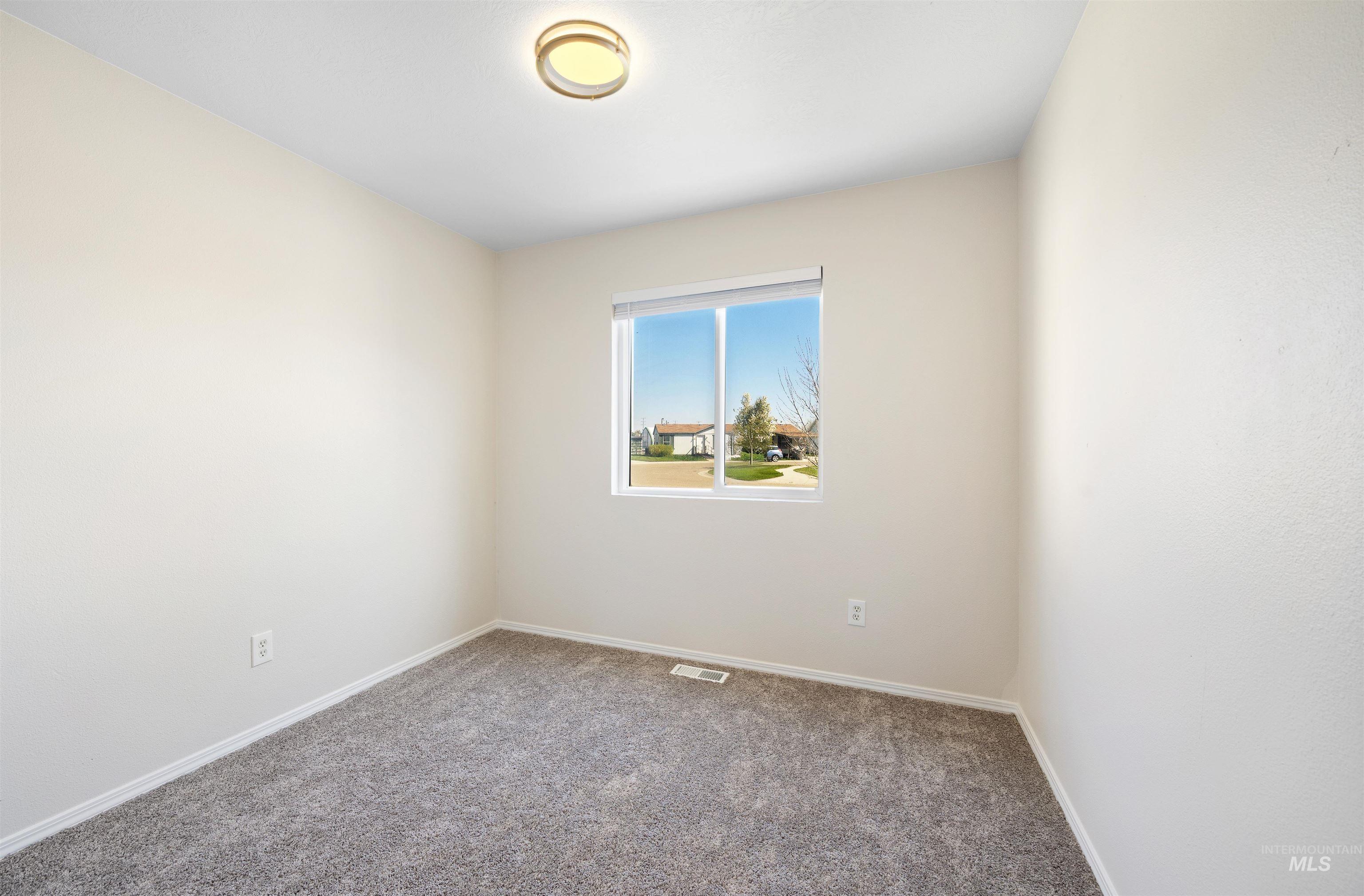 2416 Cardinal Dr Property Photo 16