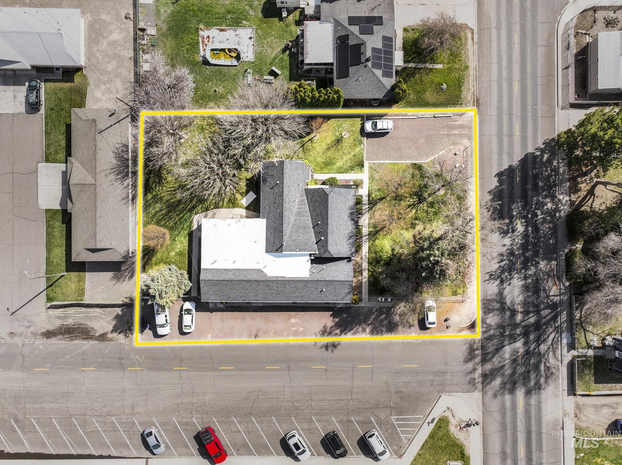 442 Locust St Property Photo 10