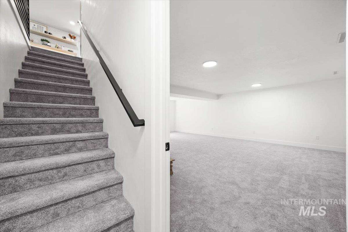 8411 Crestwood Property Photo 43
