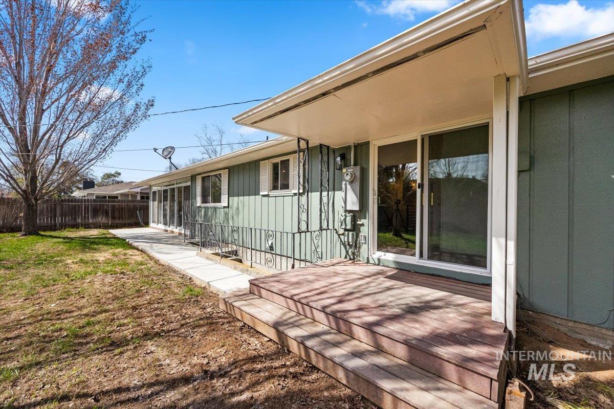 8411 Crestwood Property Photo 44