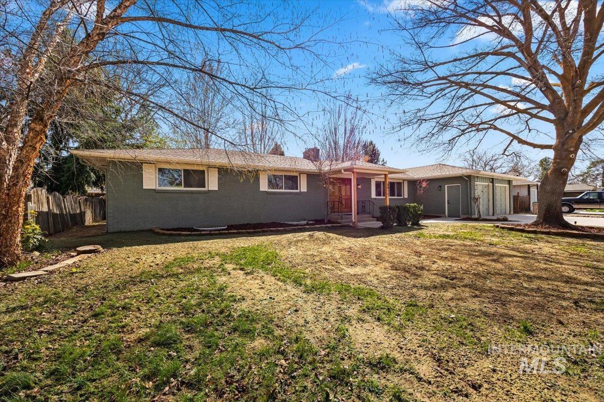 8411 Crestwood Property Photo 45