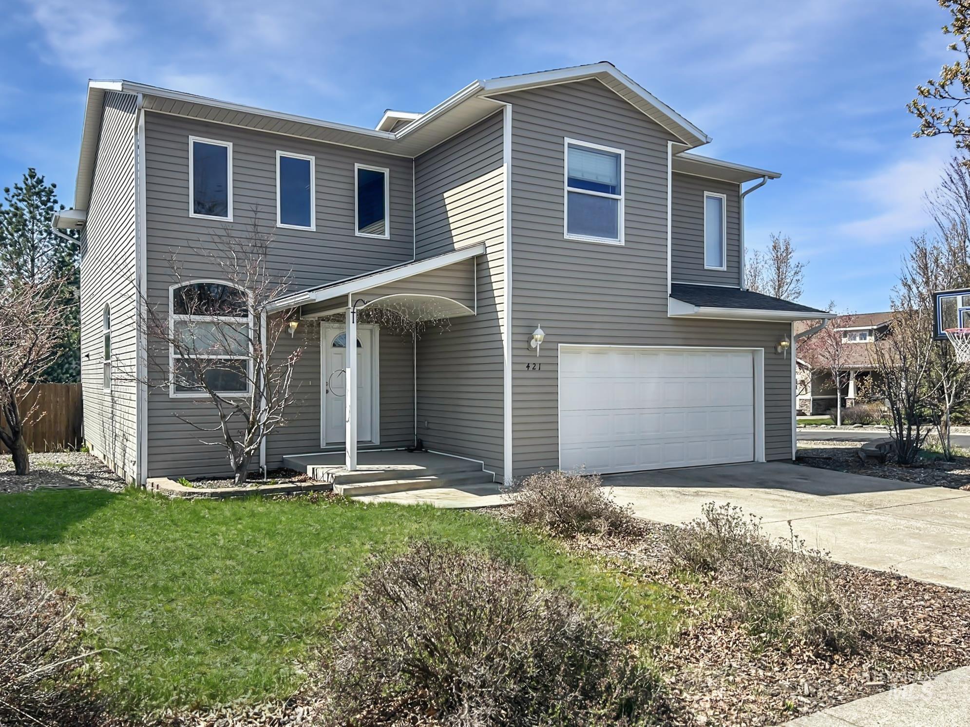 421 Summit Property Photo