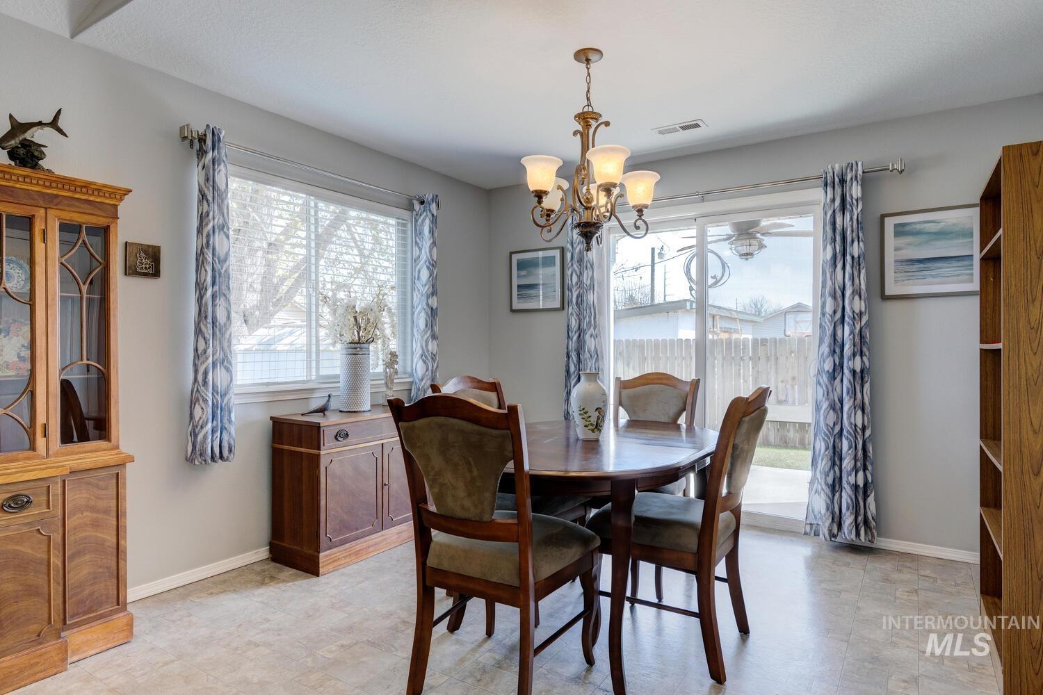 2522 E Lily Property Photo 16