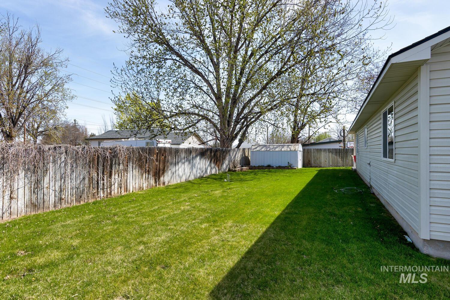 2522 E Lily Property Photo 31