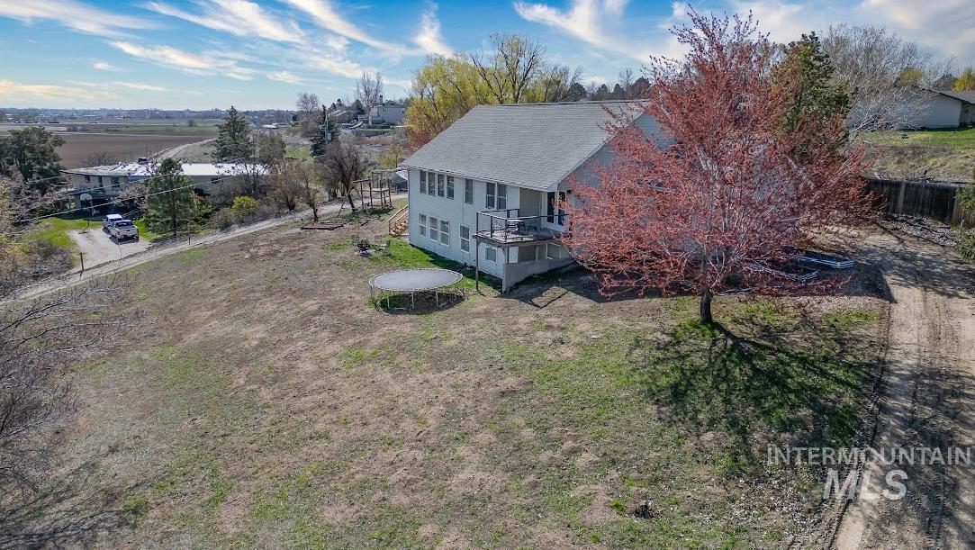 21141 Peckham Rd Property Photo 3