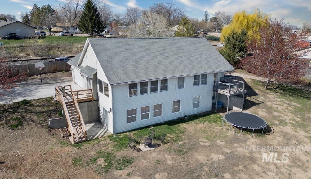 21141 Peckham Rd Property Photo 7