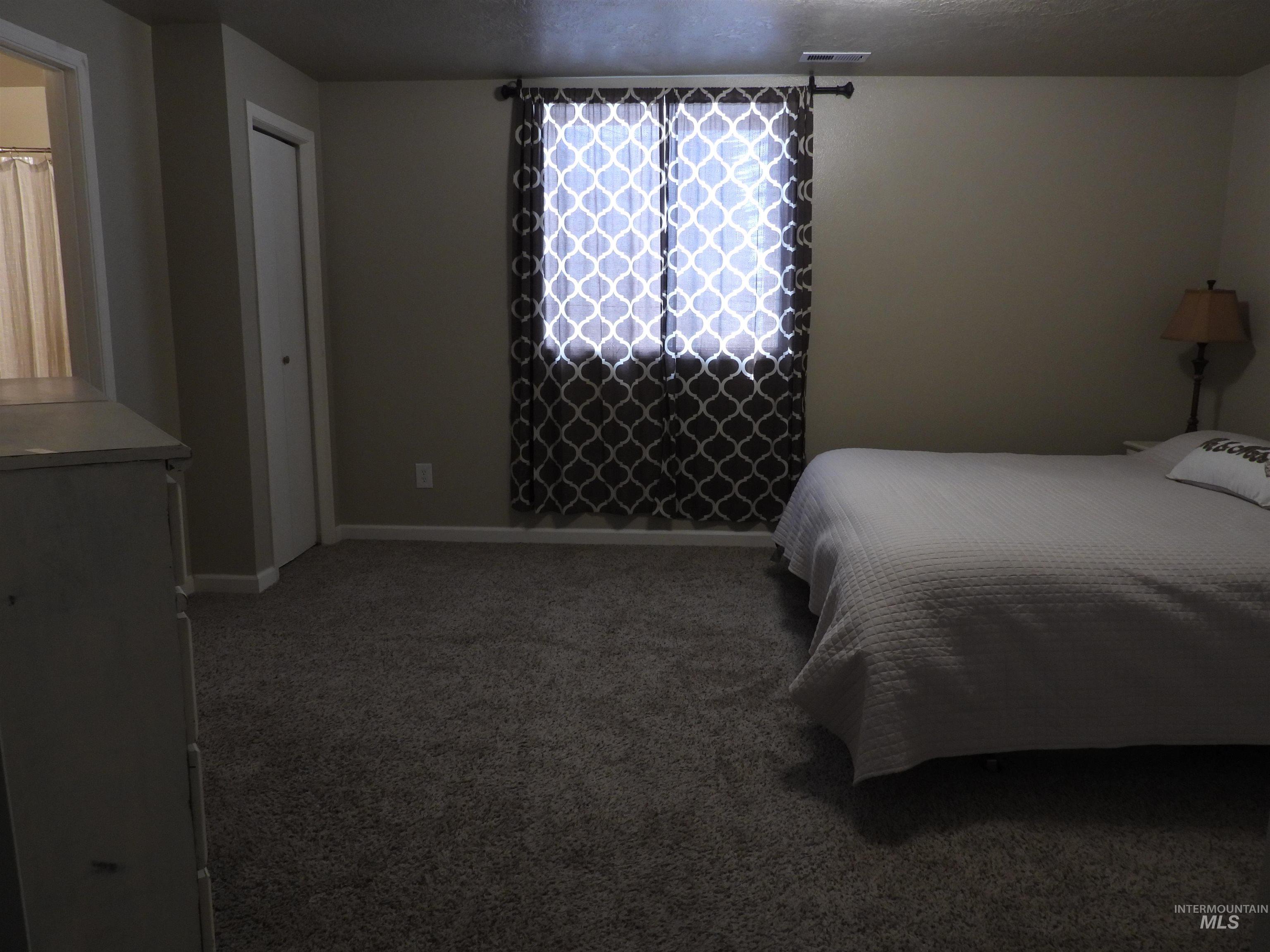 21141 Peckham Rd Property Photo 14
