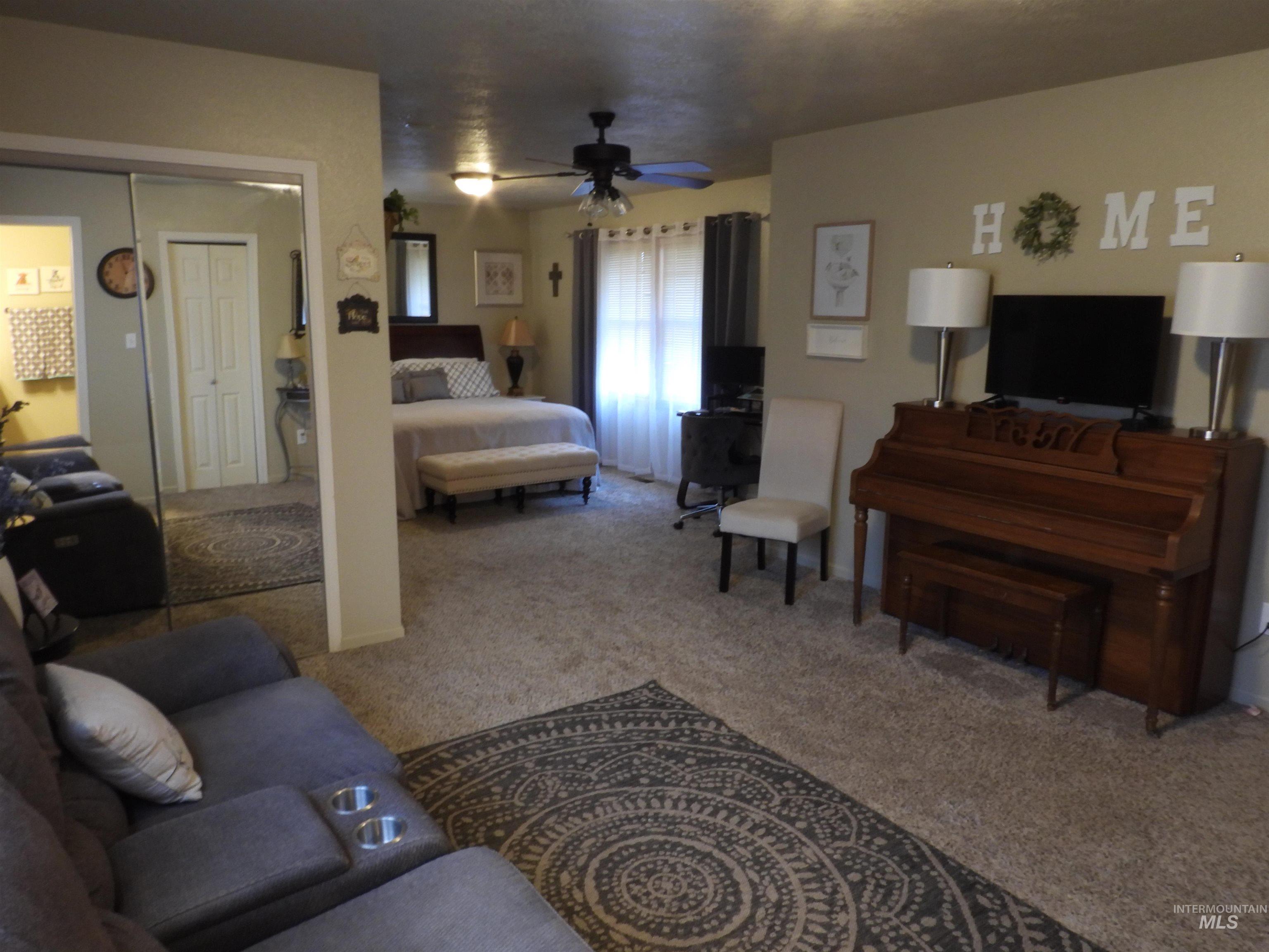 21141 Peckham Rd Property Photo 24