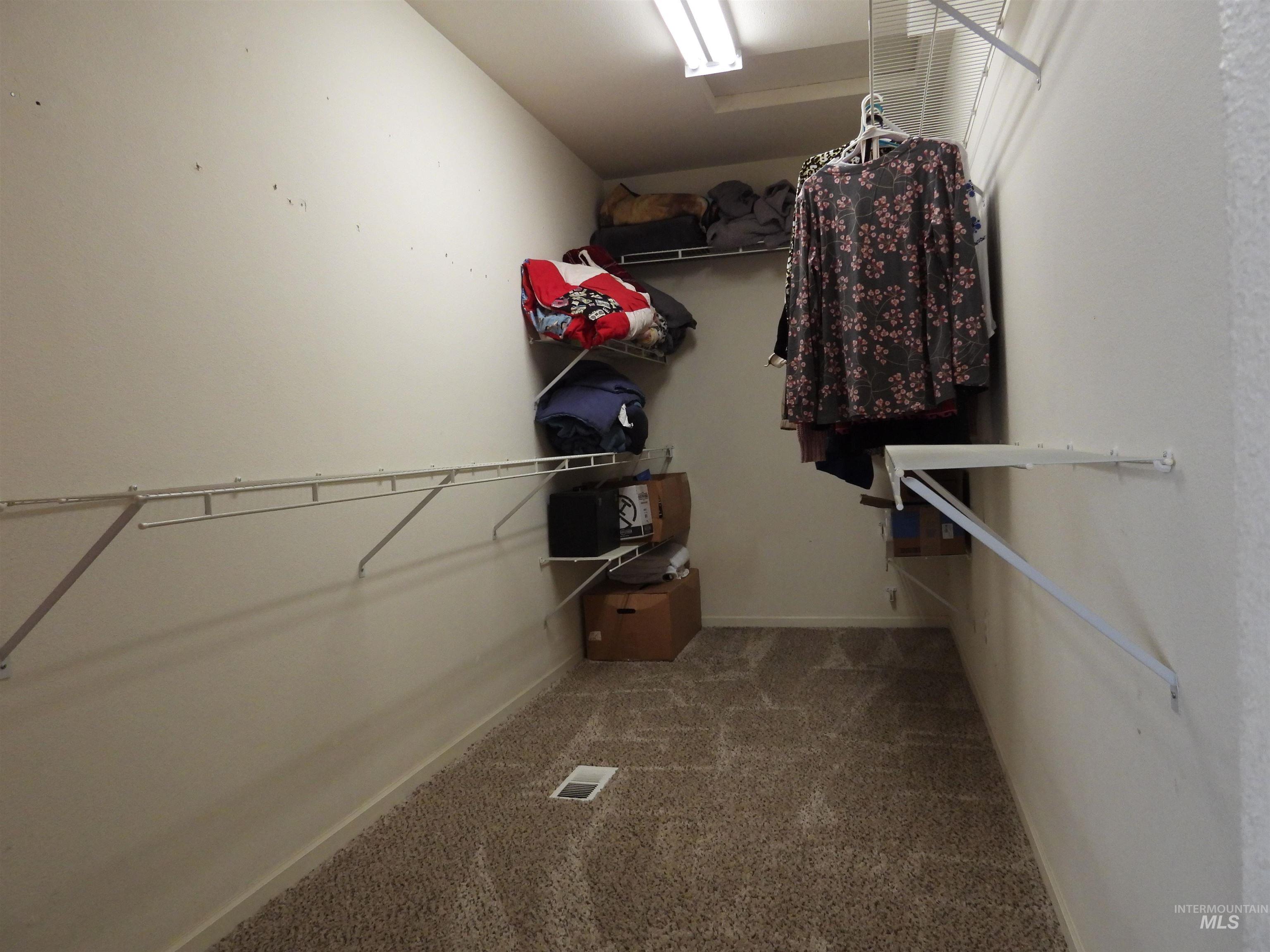 21141 Peckham Rd Property Photo 26