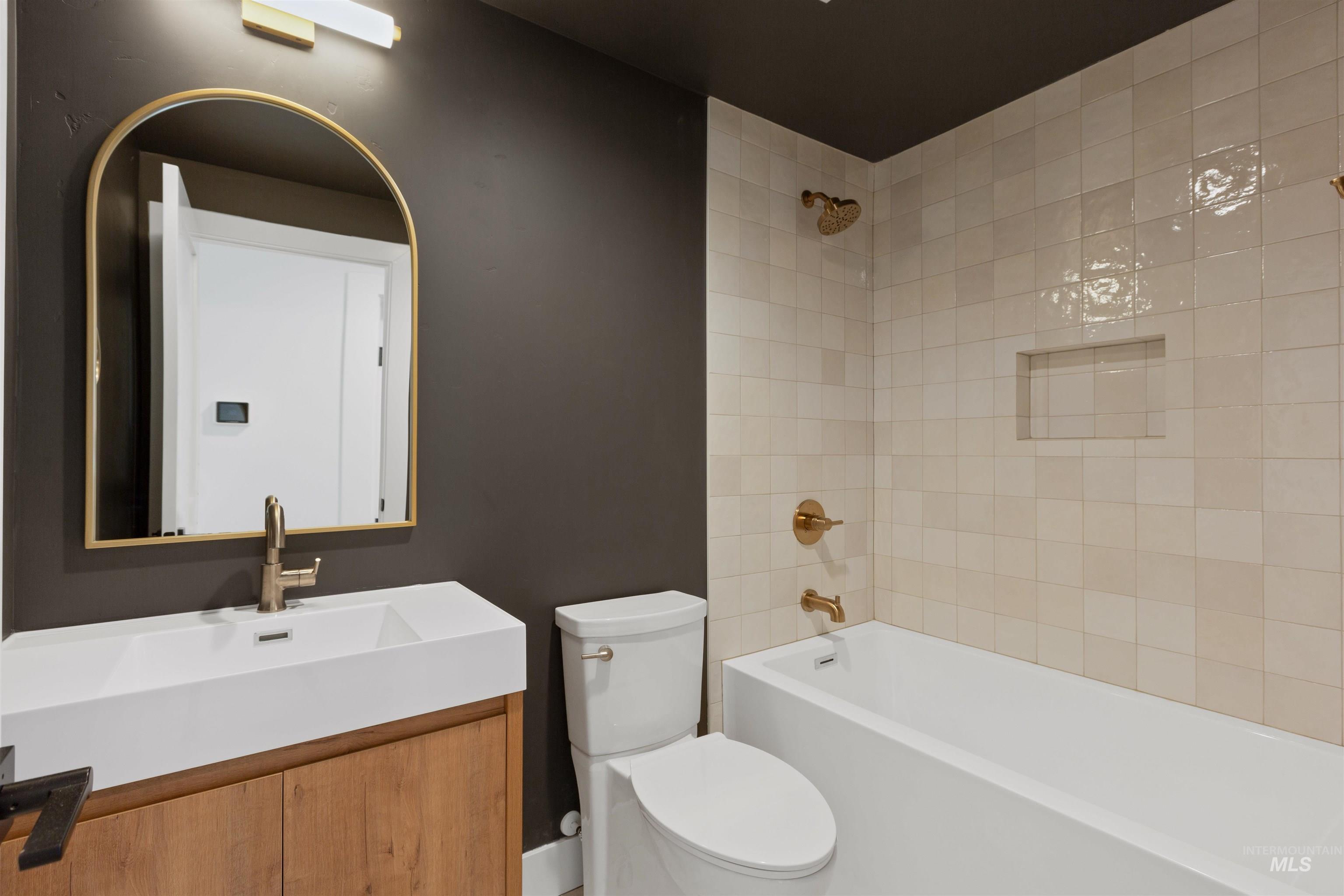2287 S Toluka Way Property Photo 23
