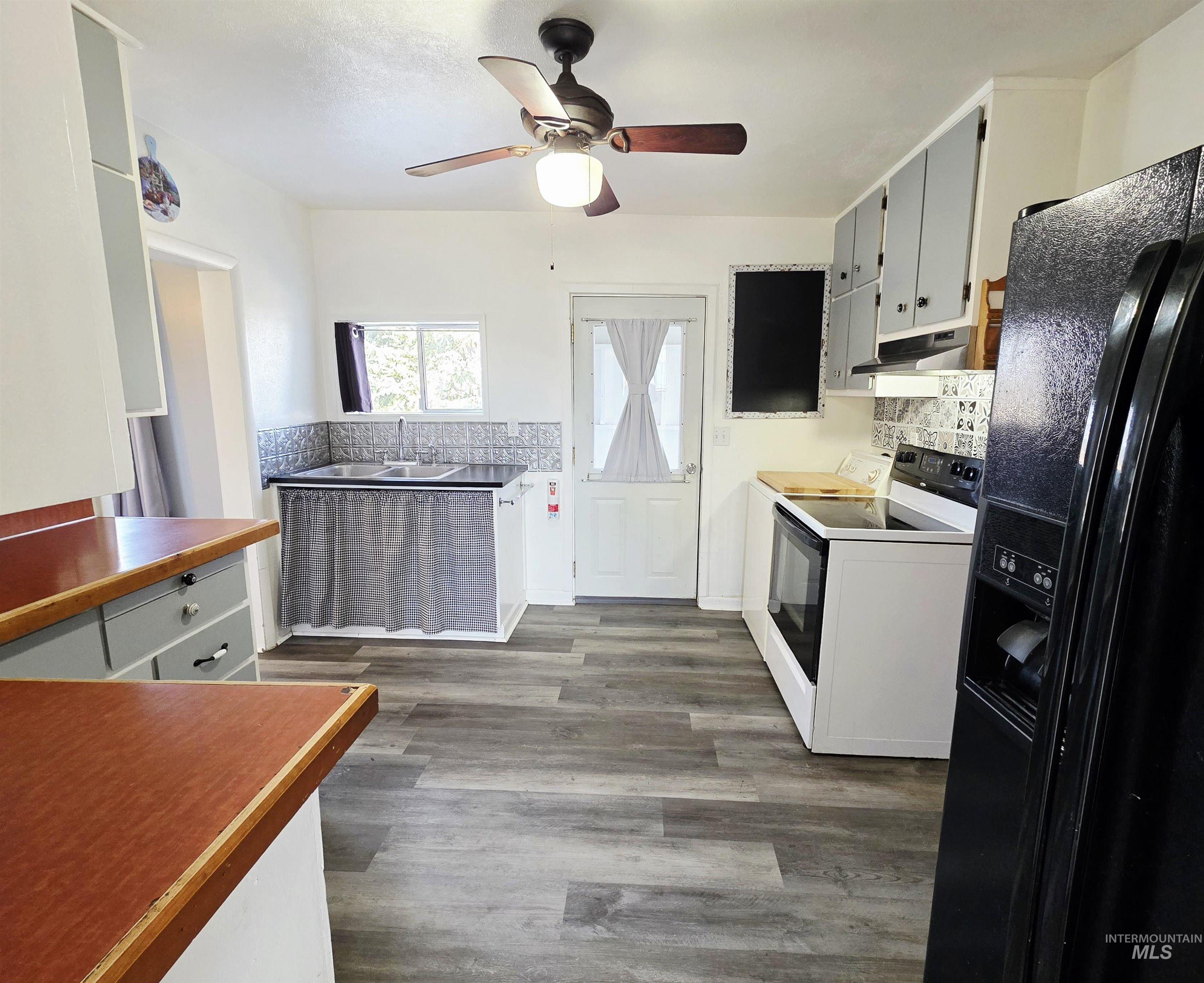 522 Ellis Ave Property Photo 4