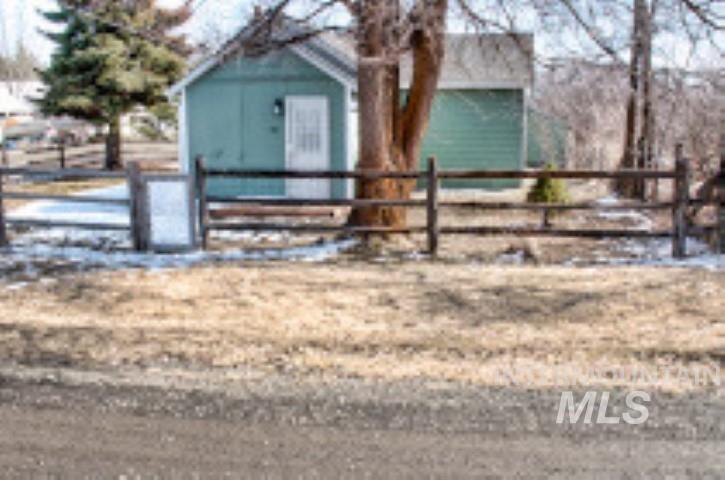 522 Ellis Ave Property Photo 20