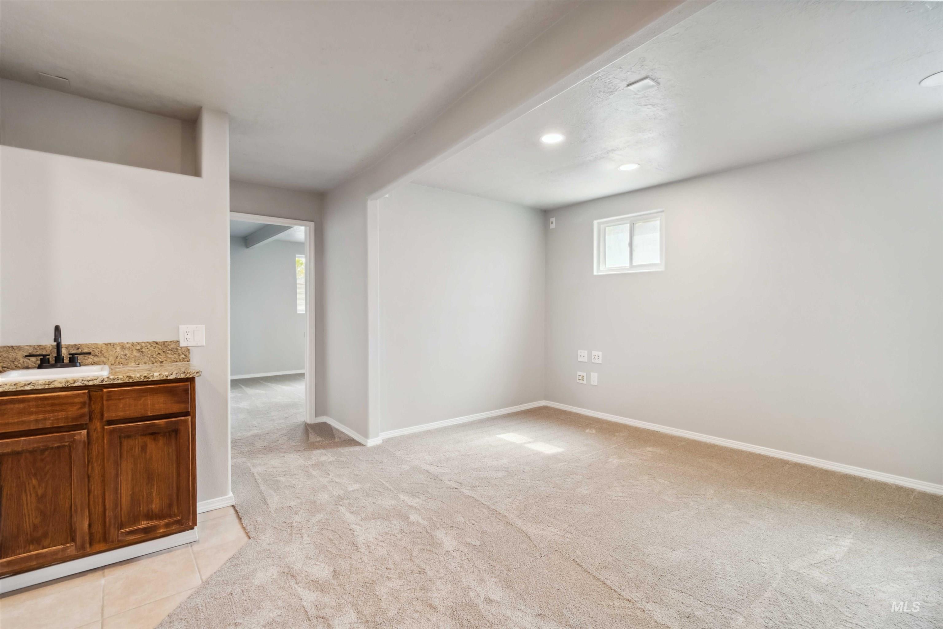 815 S Chestnut Property Photo 30