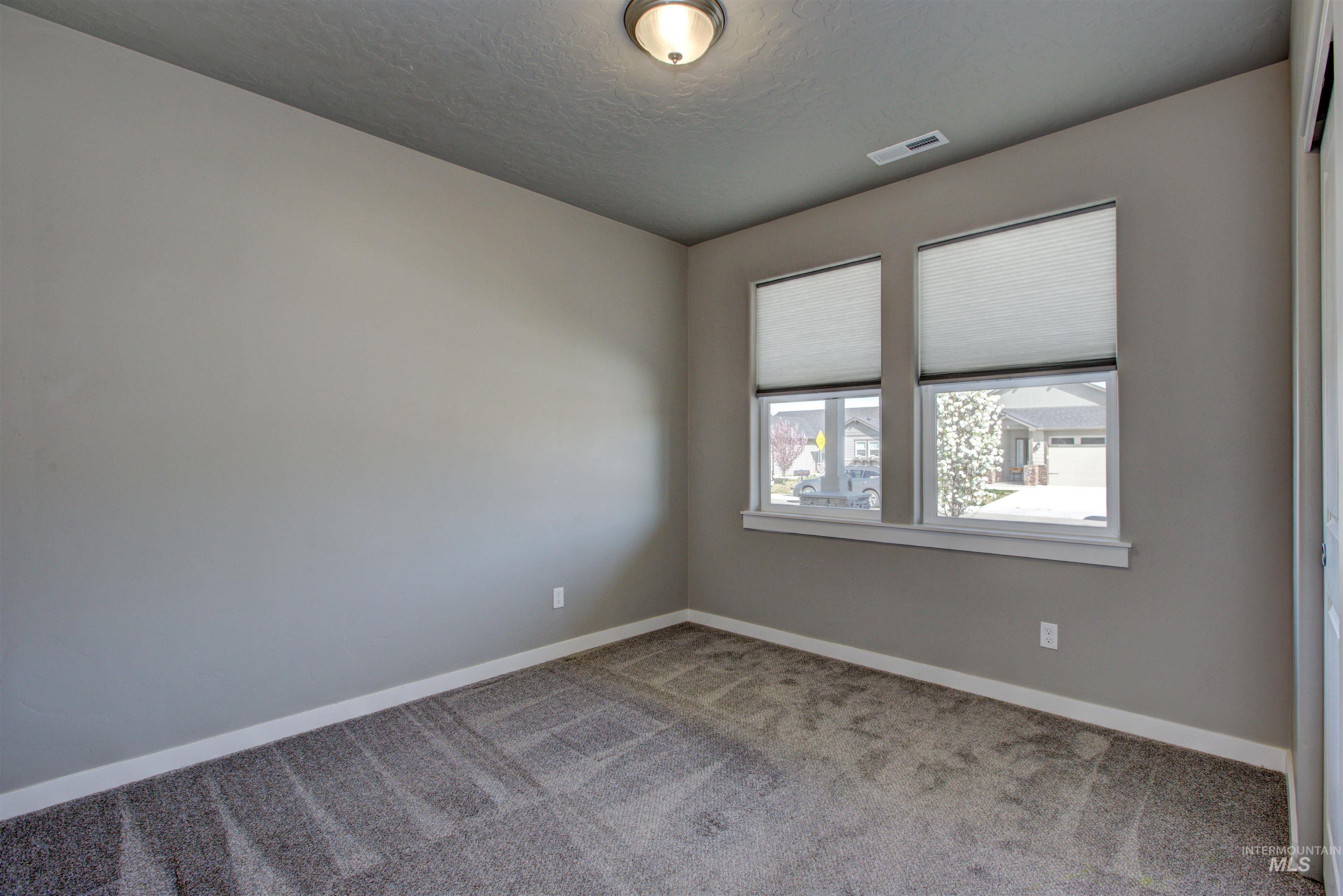 2337 W Skylar St Property Photo 6