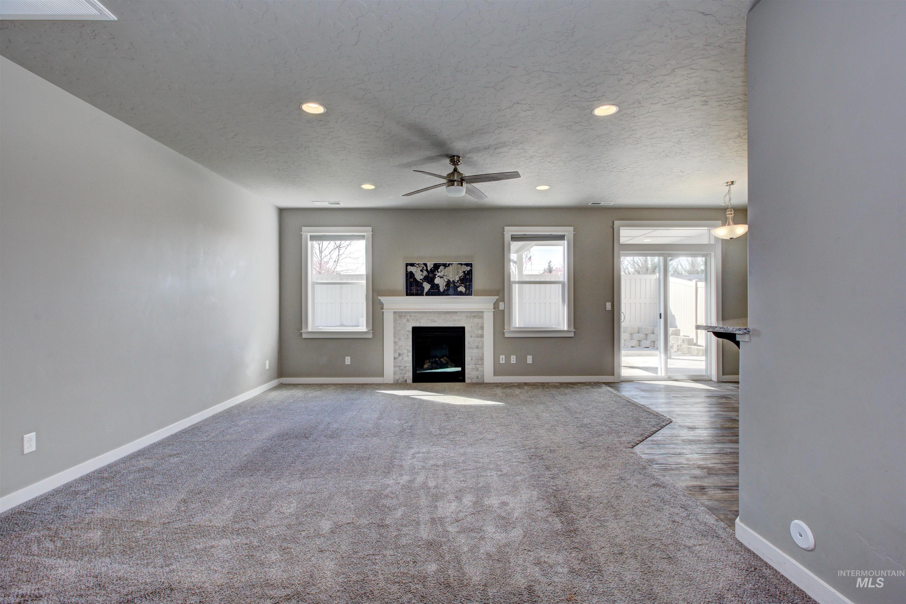 2337 W Skylar St Property Photo 10