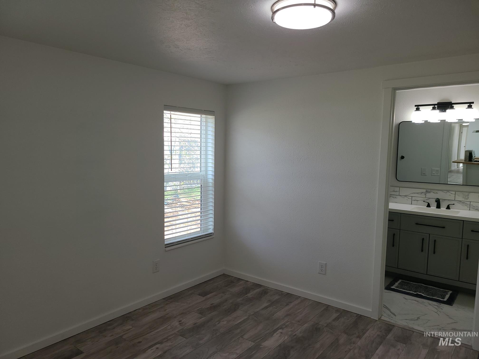 557 N Meadowland Cir Property Photo 13