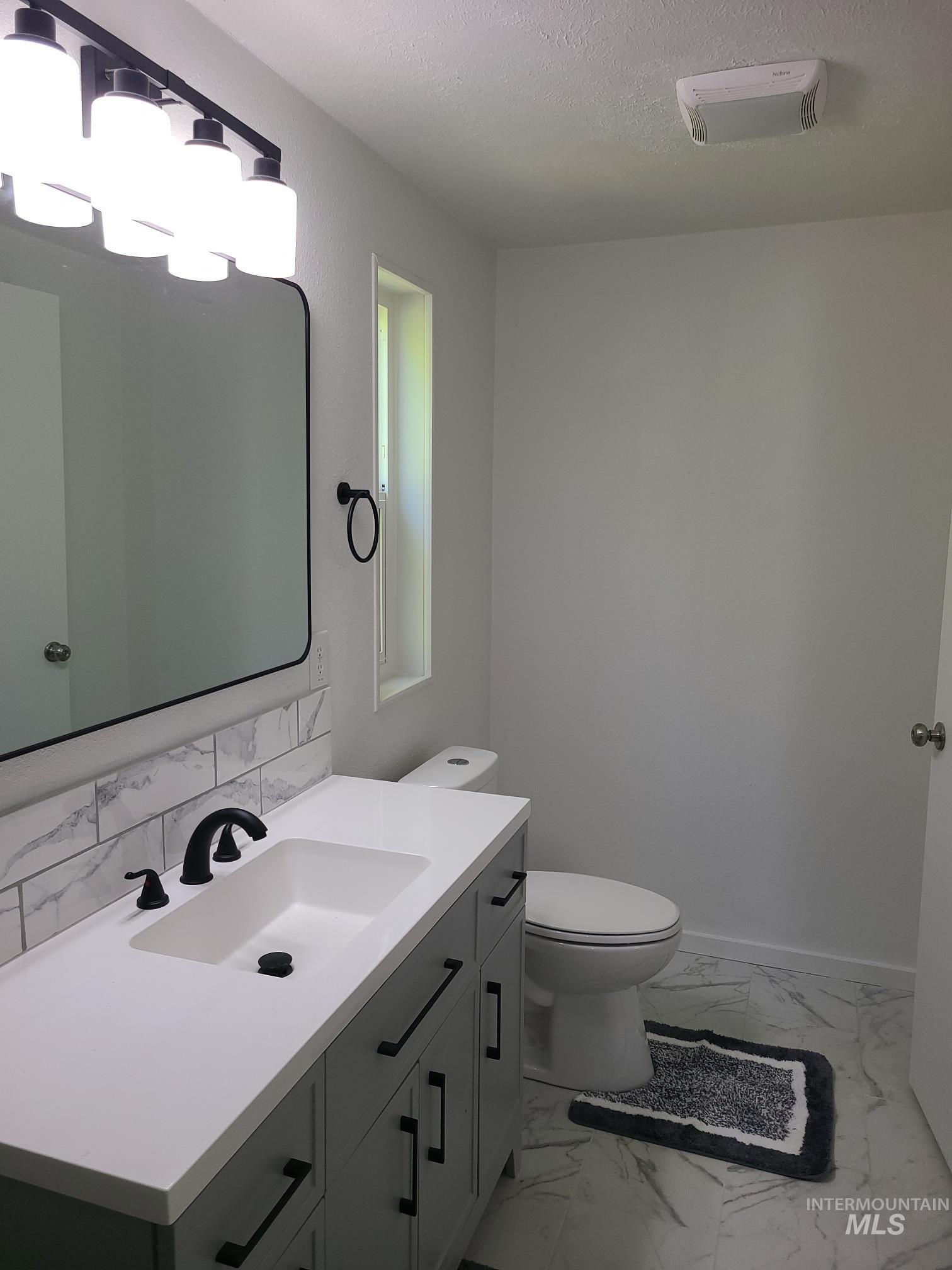 557 N Meadowland Cir Property Photo 15