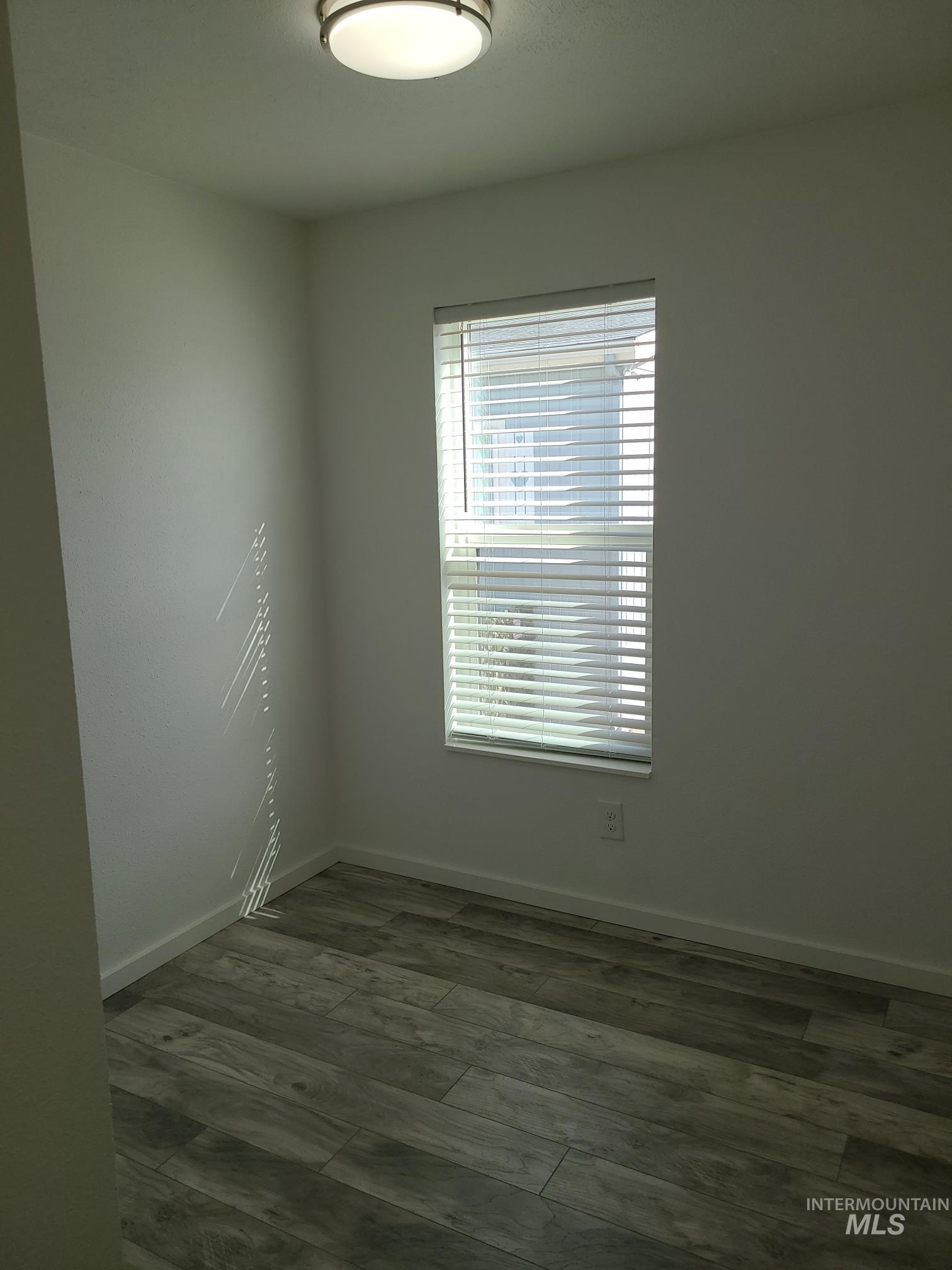 557 N Meadowland Cir Property Photo 18