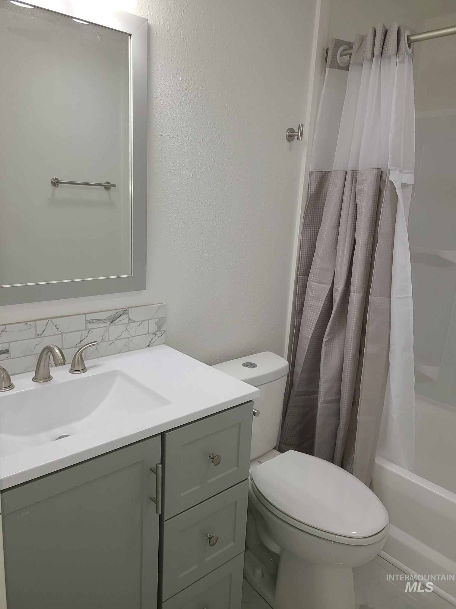 557 N Meadowland Cir Property Photo 22