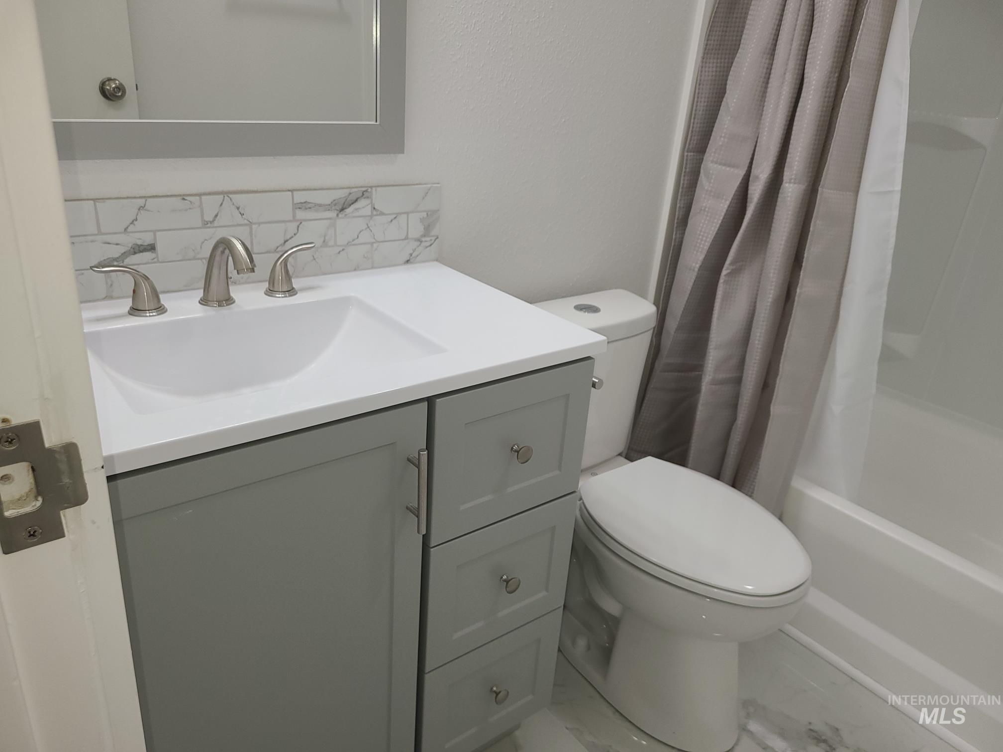 557 N Meadowland Cir Property Photo 23