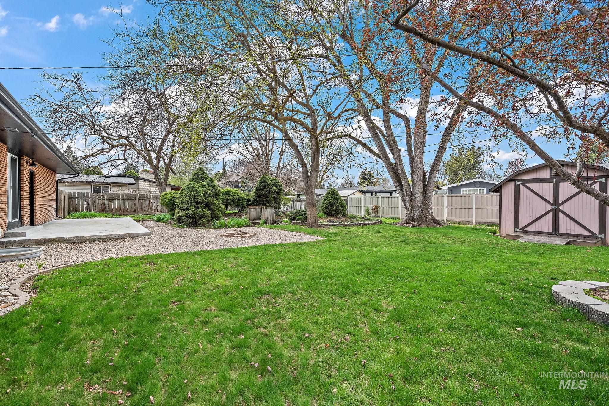 3717 W Clement Rd Property Photo 40