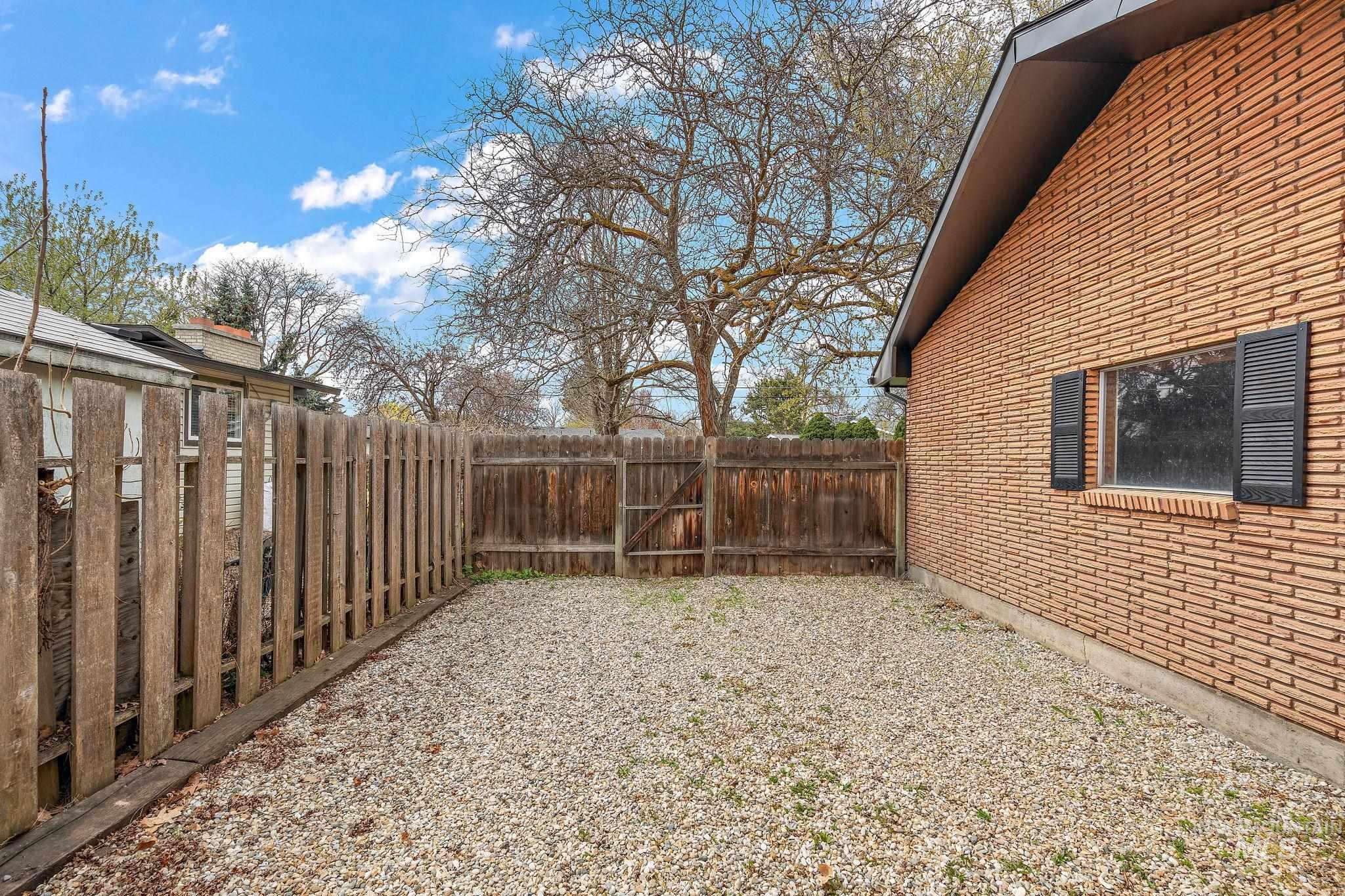 3717 W Clement Rd Property Photo 45