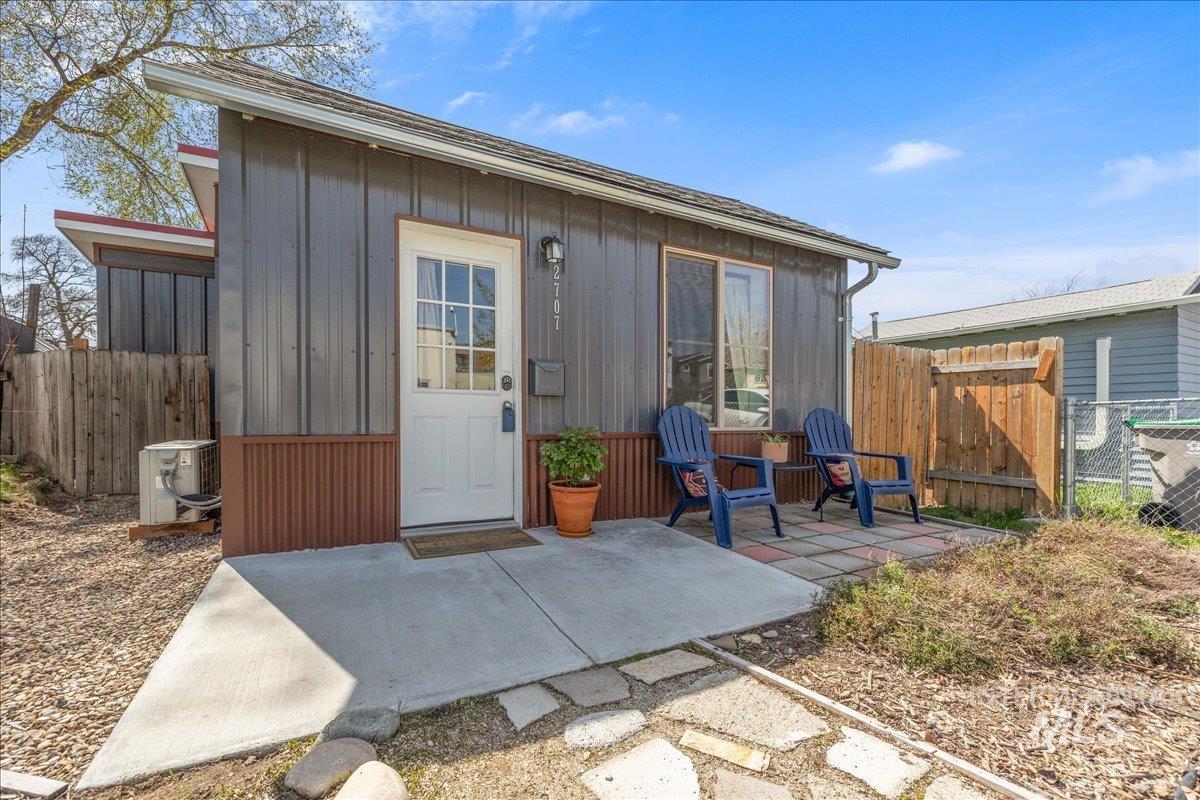 2707 W Regan Property Photo 5