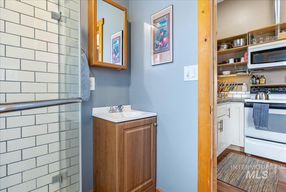 2707 W Regan Property Photo 16