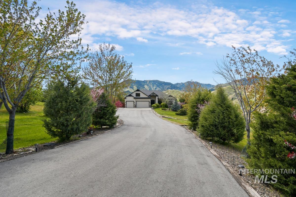 18 Mores Creek Rim Rd Property Photo 2
