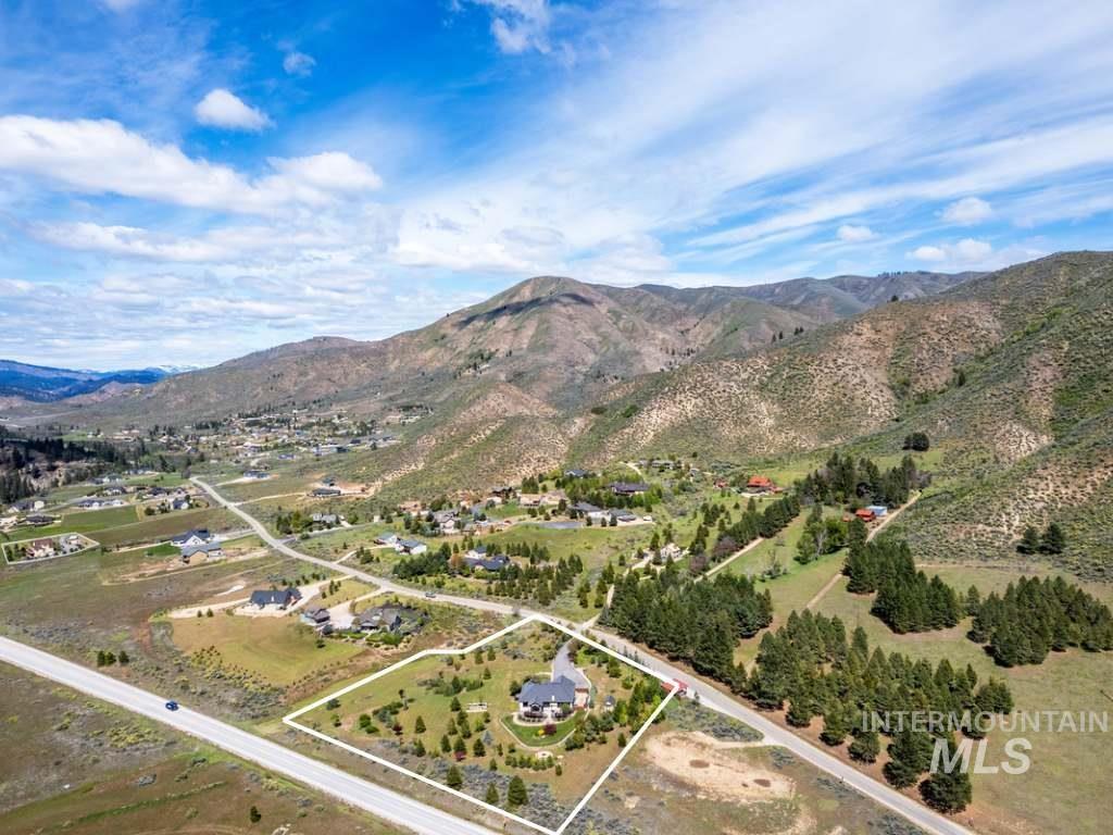 18 Mores Creek Rim Rd Property Photo 3