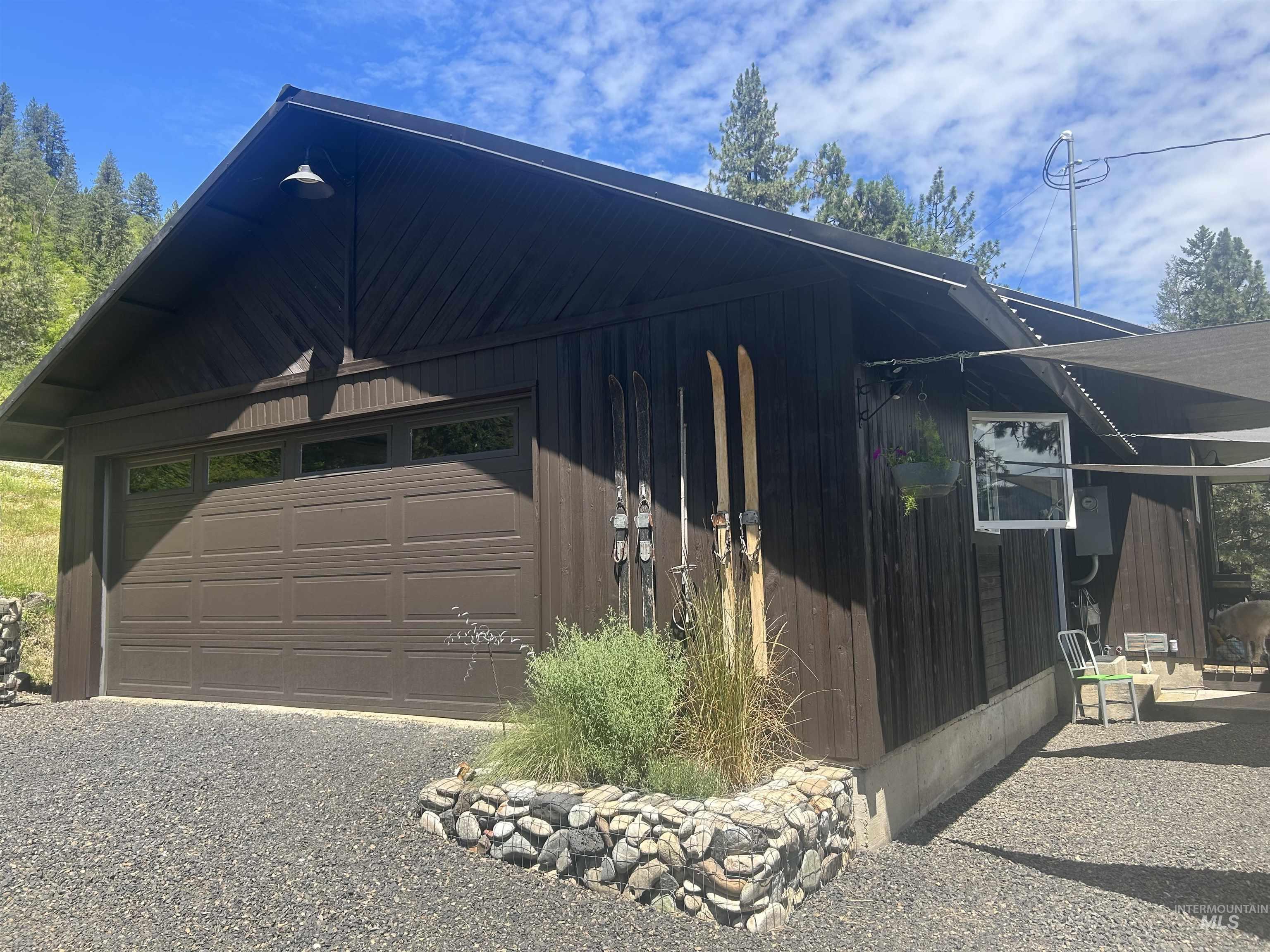 206 Rockview Dr Property Photo