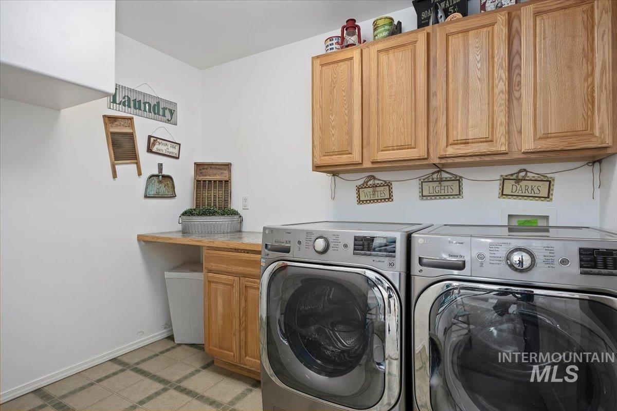 323 W 100 N Property Photo 29