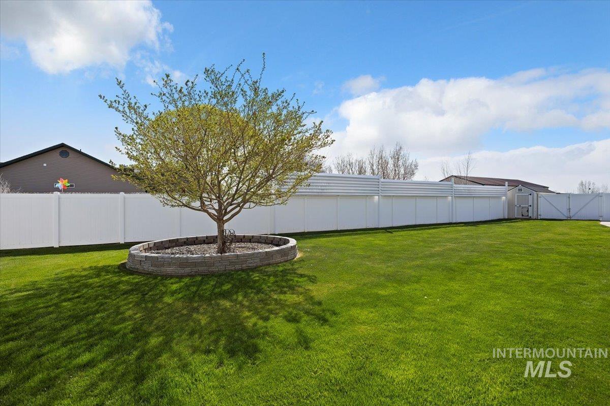 323 W 100 N Property Photo 35