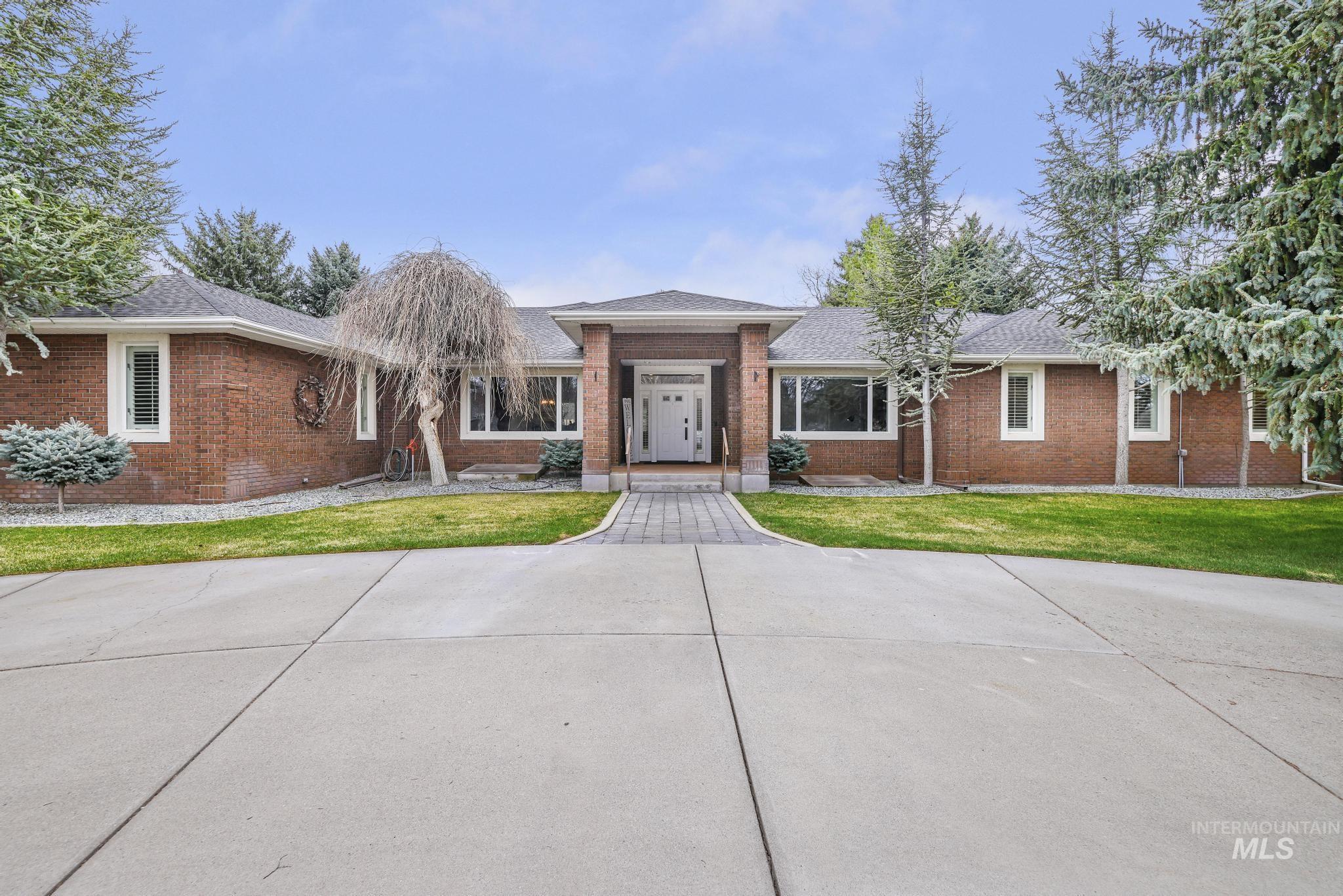 3116 Laurelwood Dr Property Photo 1
