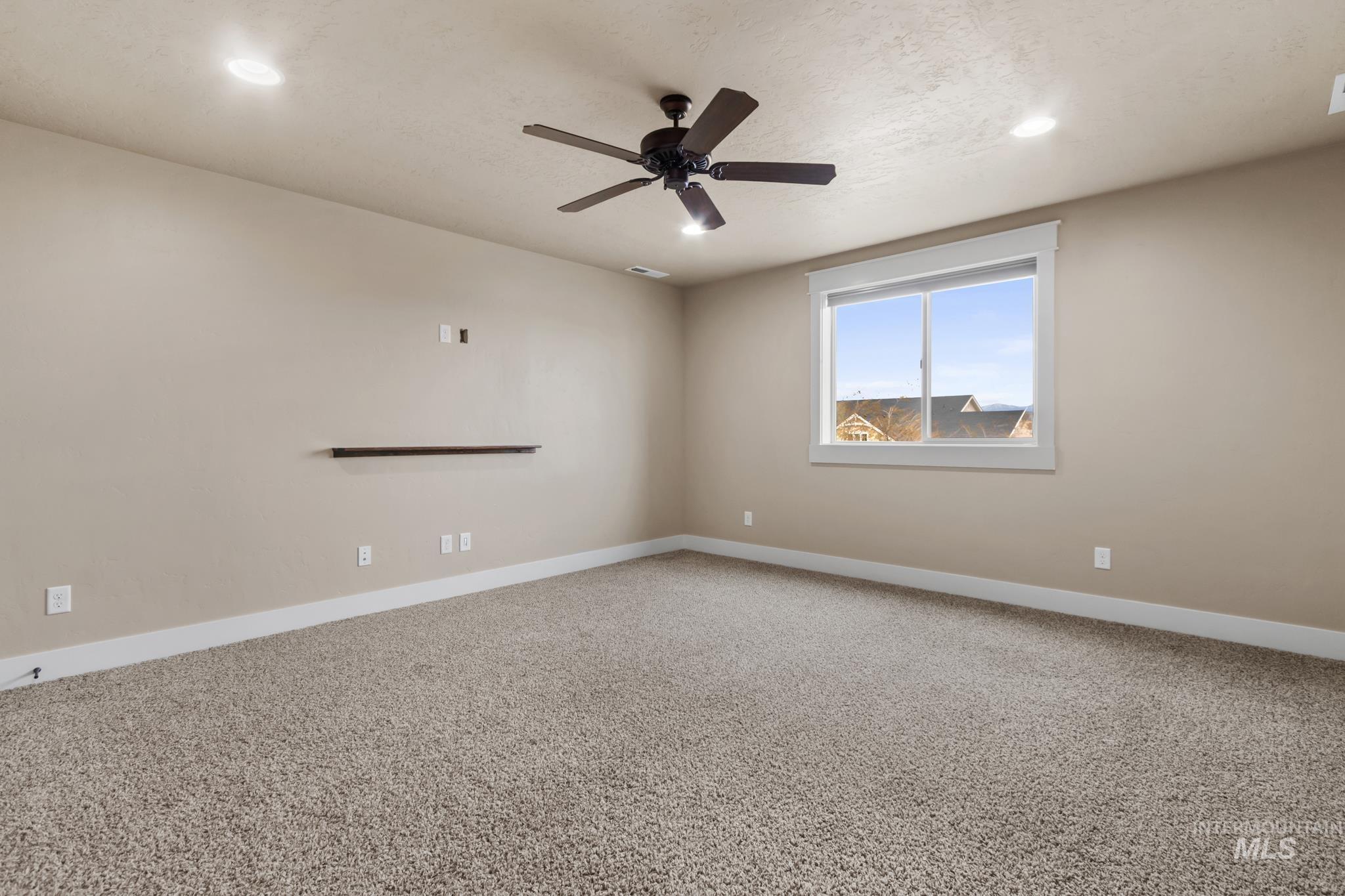 1035 N Seneca Springs Way Property Photo 36