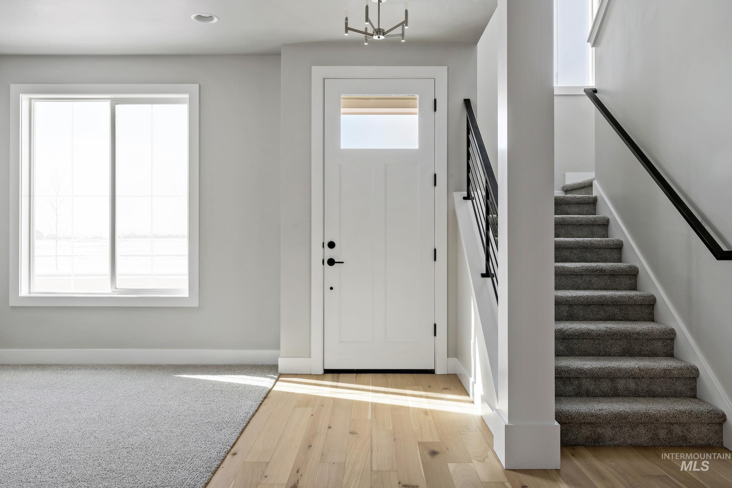 6080 S Apex Ave Property Photo 4