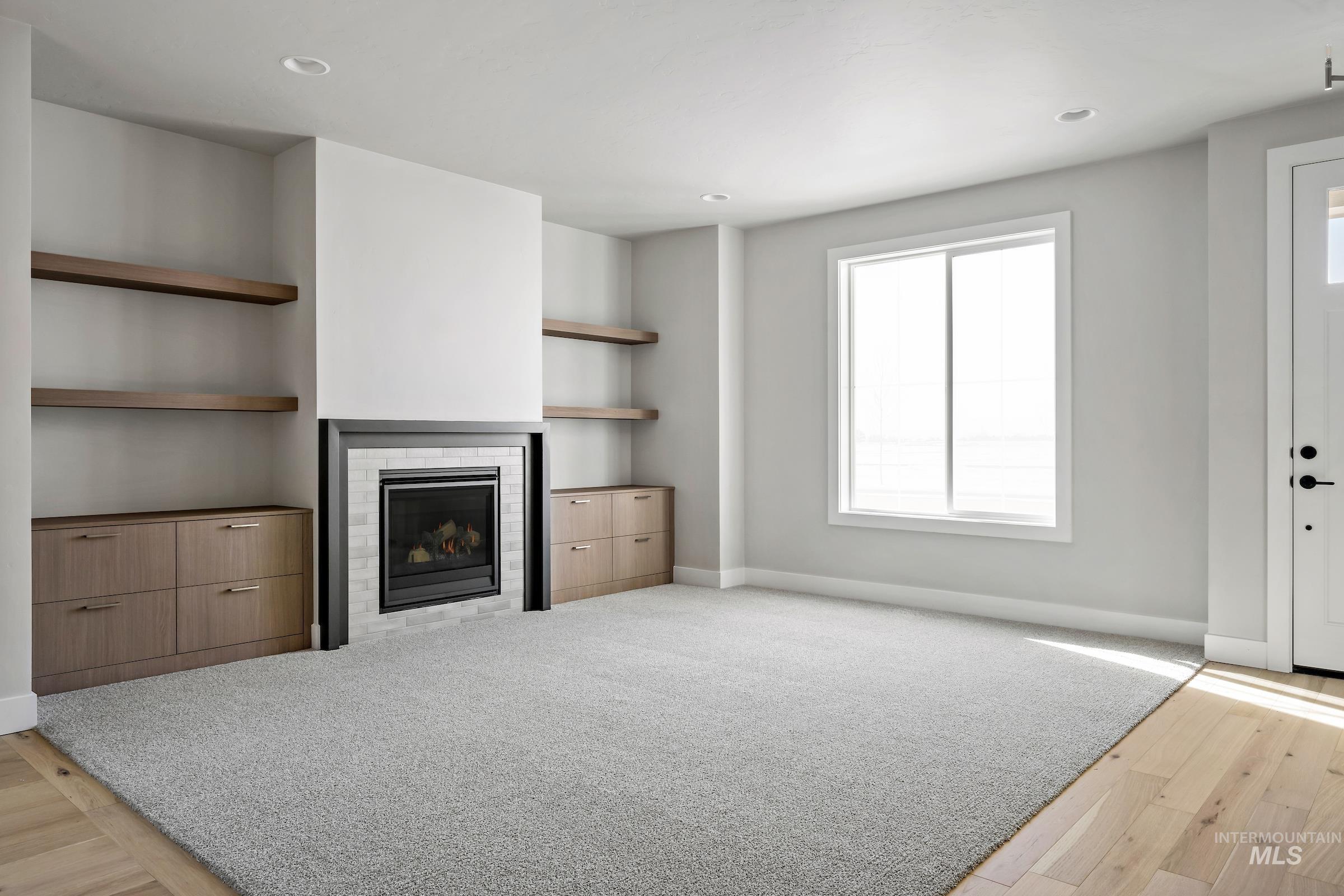 6080 S Apex Ave Property Photo 6