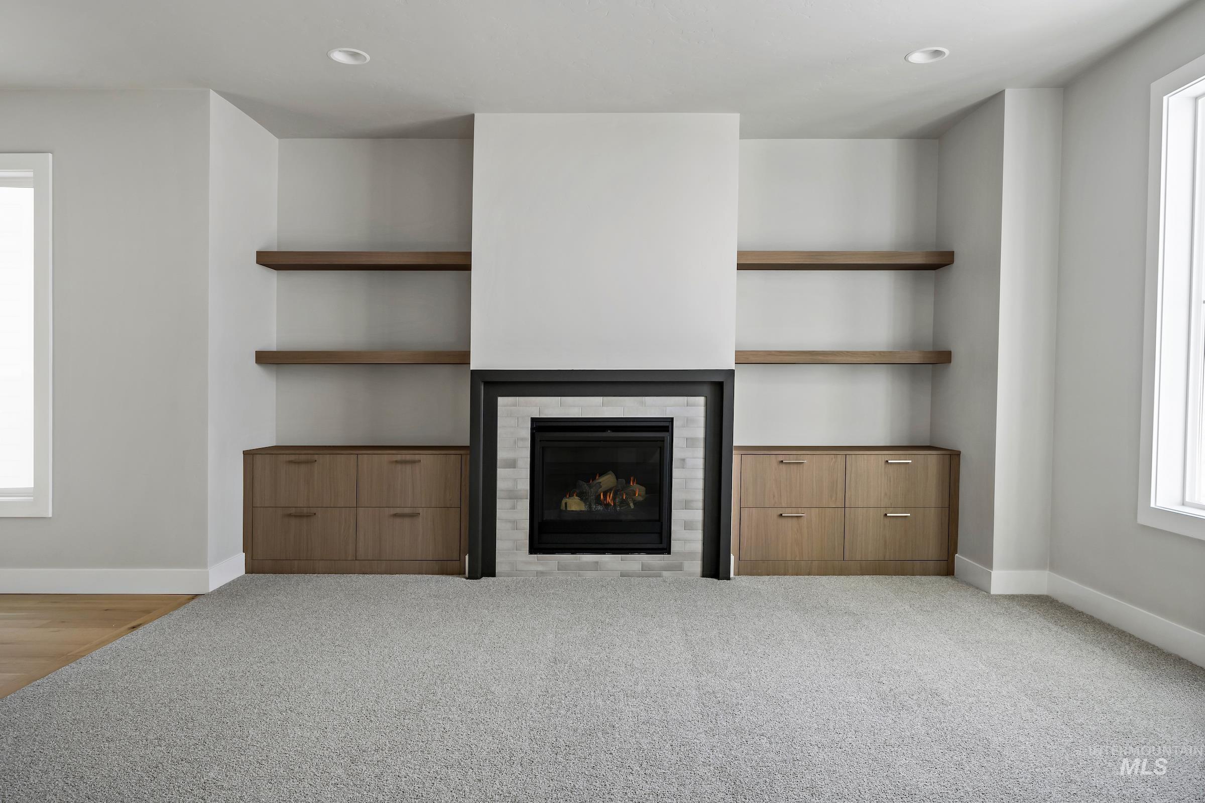 6080 S Apex Ave Property Photo 7