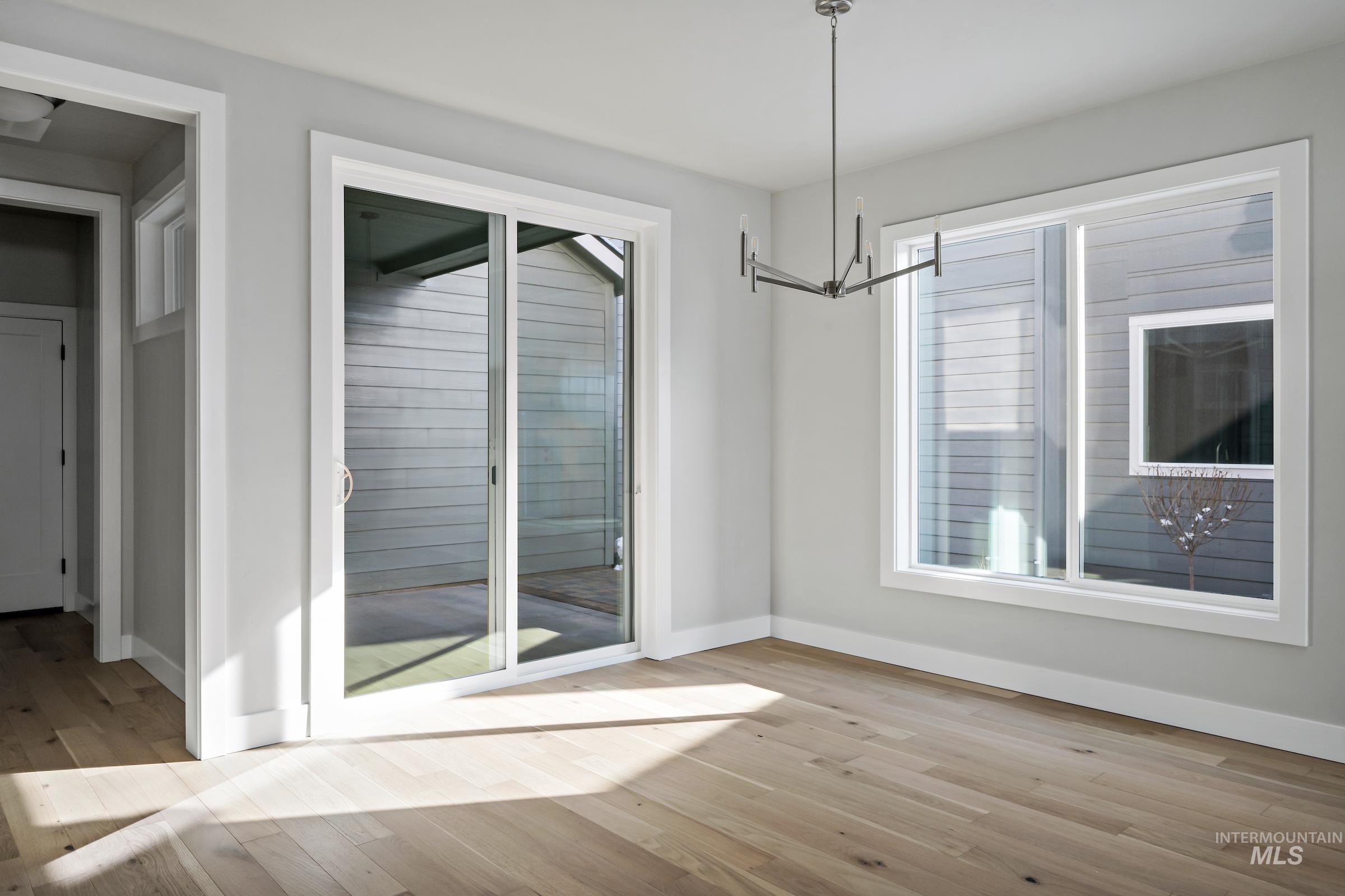 6080 S Apex Ave Property Photo 12