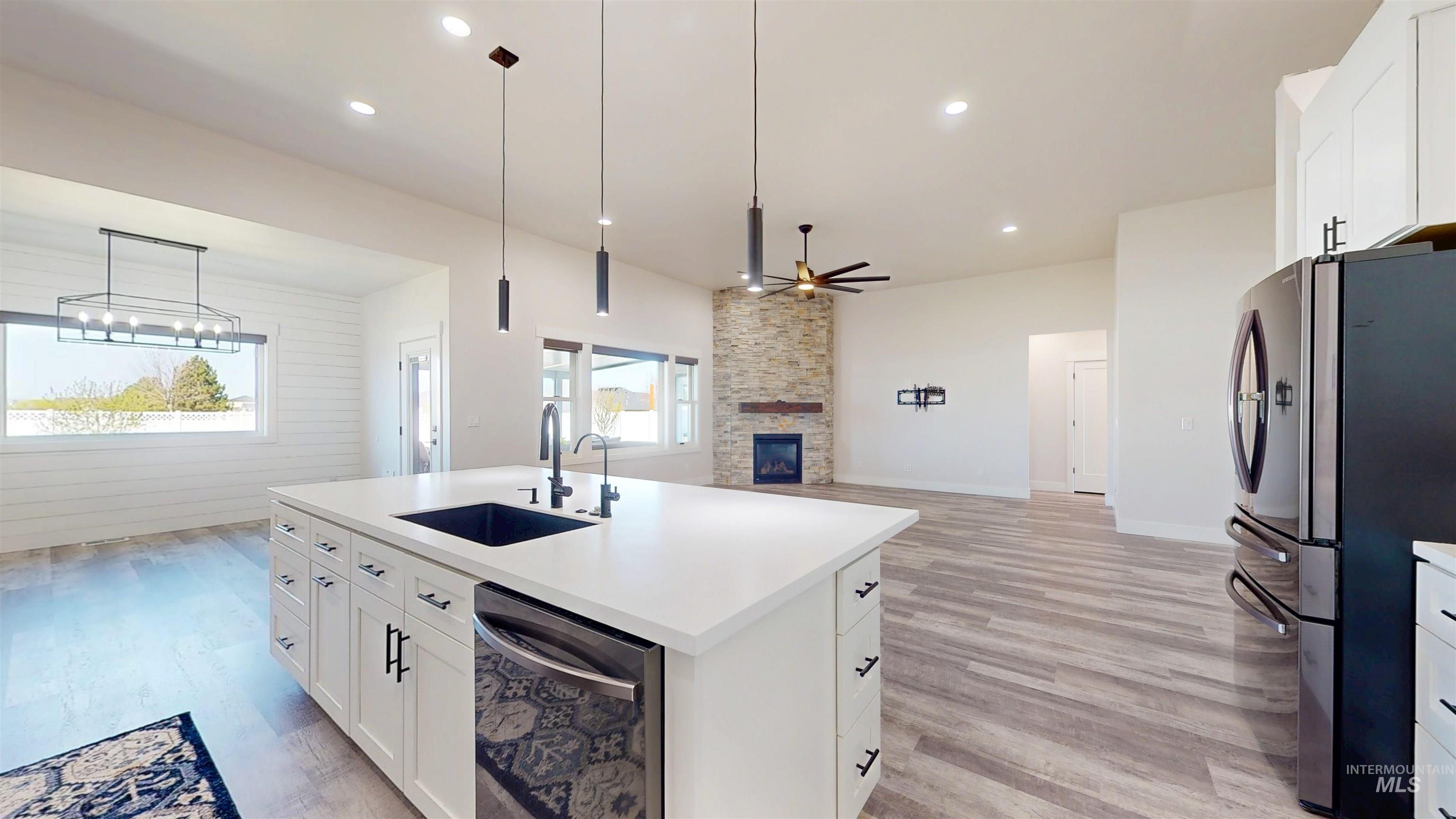 725 Midnight Sun Loop Property Photo 12