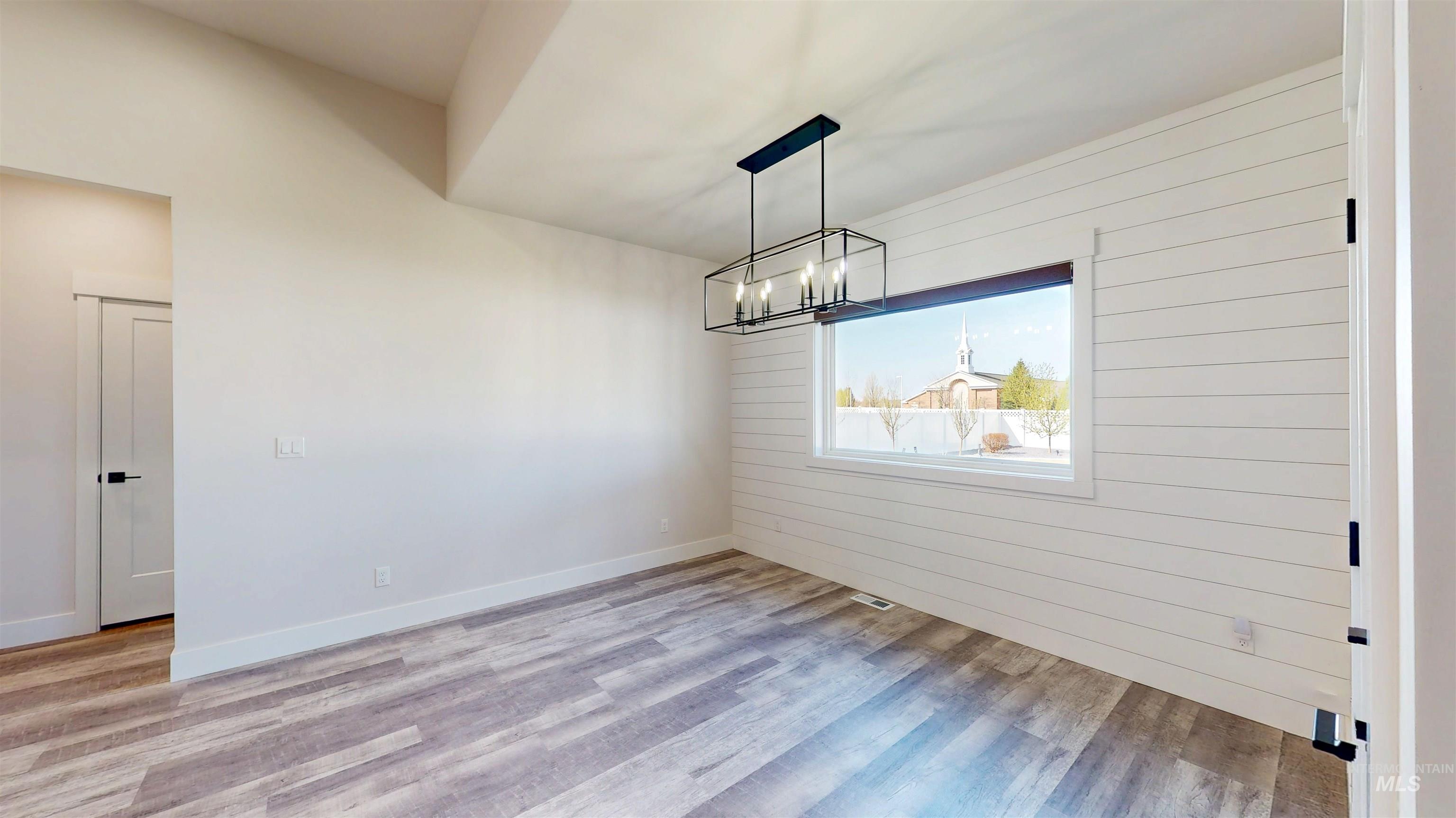 725 Midnight Sun Loop Property Photo 14