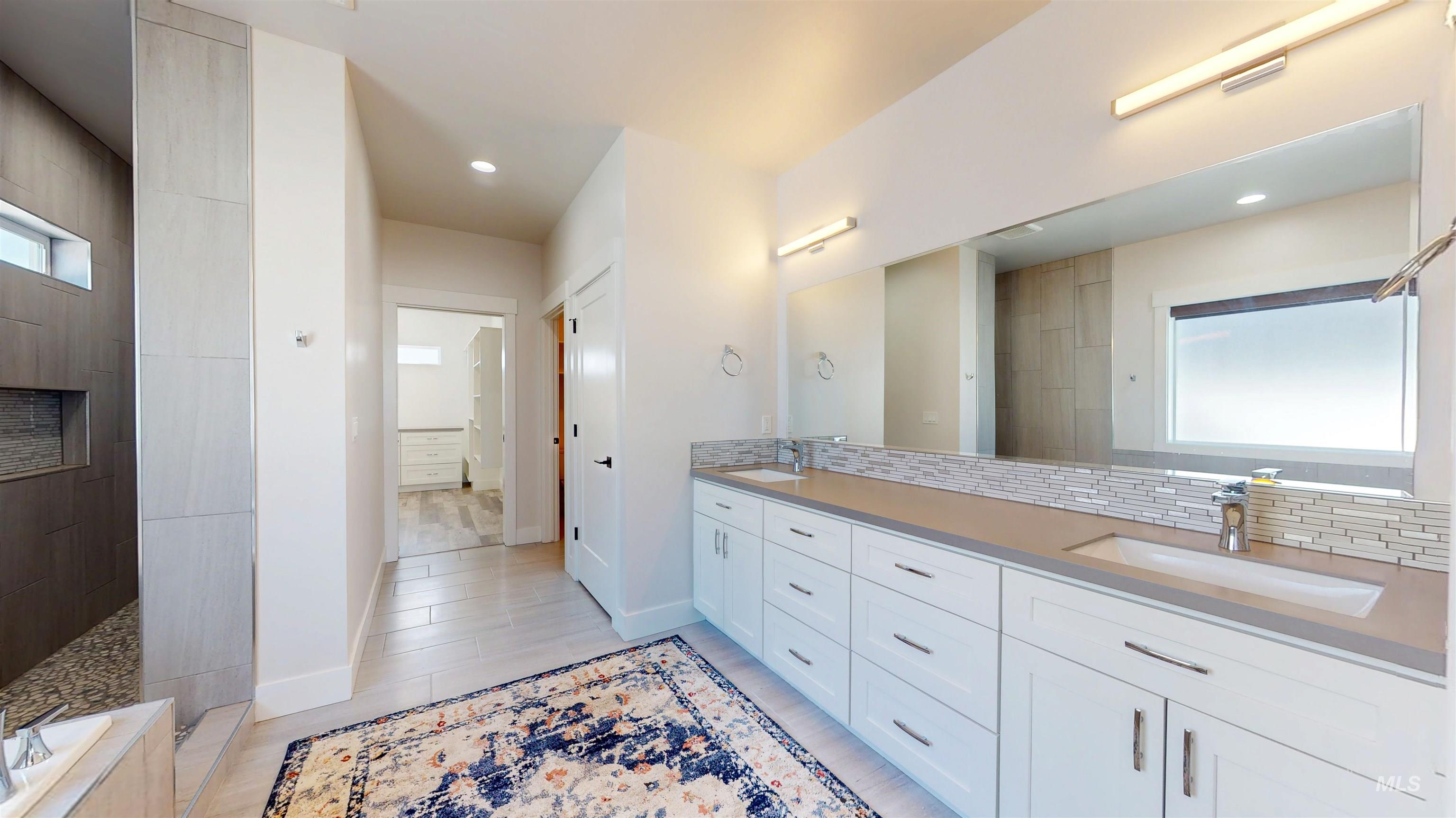 725 Midnight Sun Loop Property Photo 18