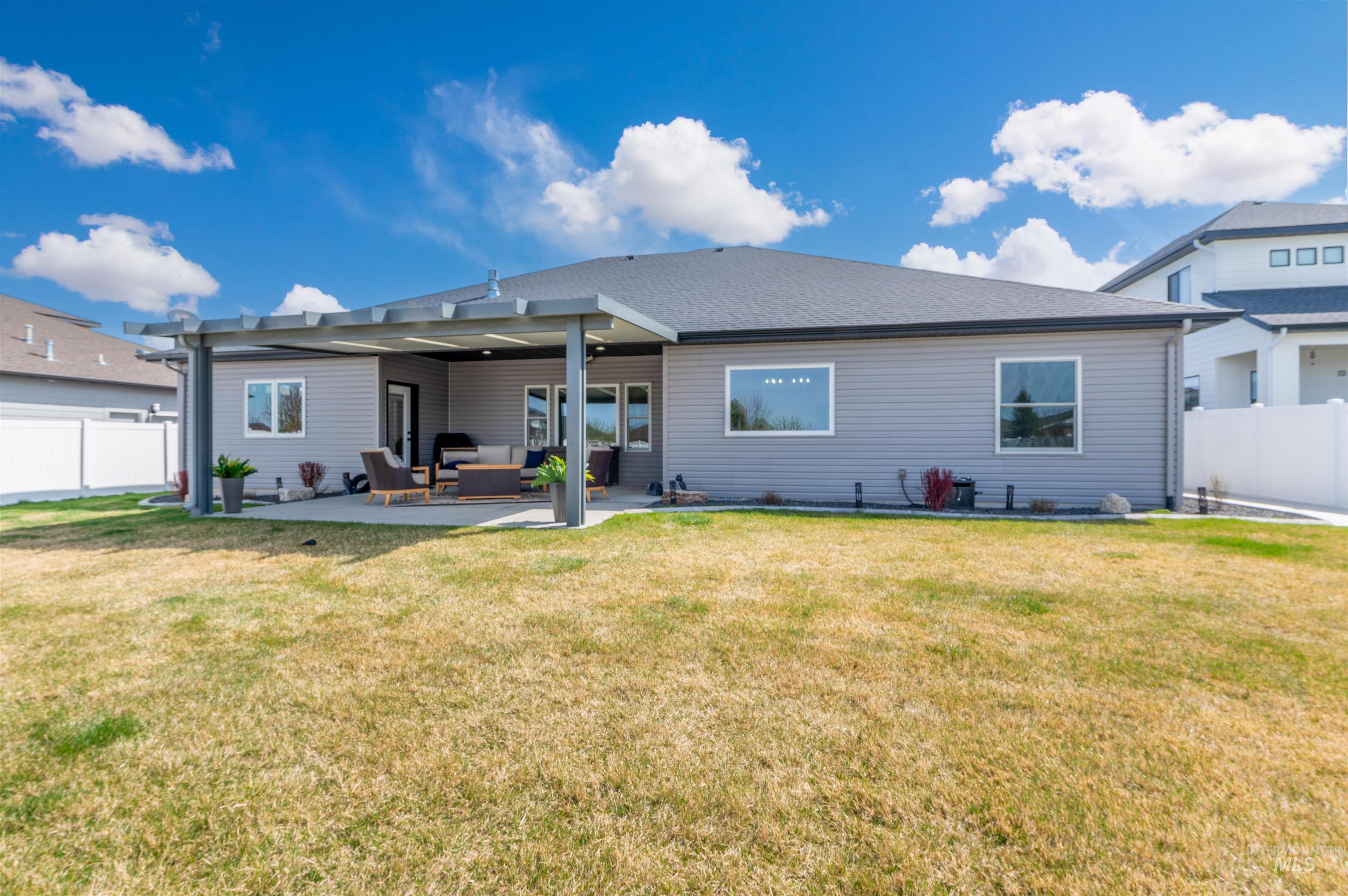 725 Midnight Sun Loop Property Photo 36