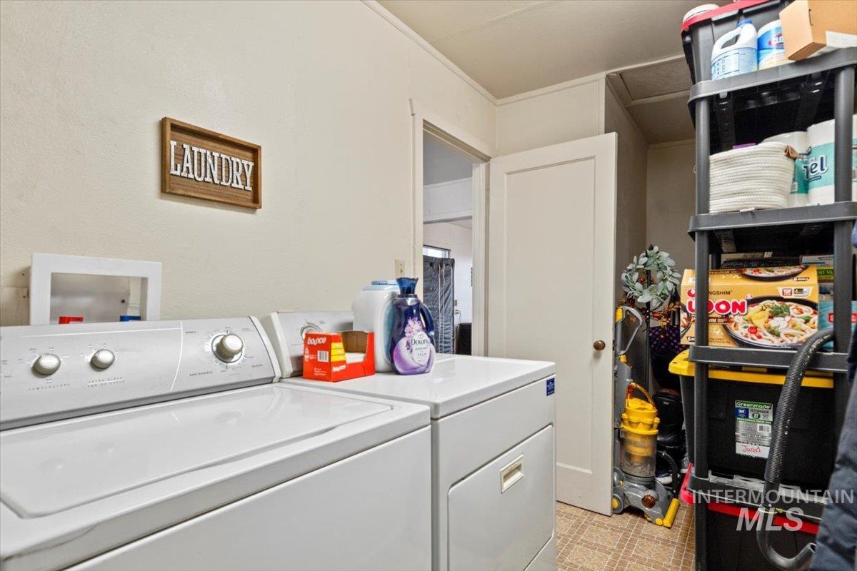 8530 Lake Shore Drive Property Photo 37