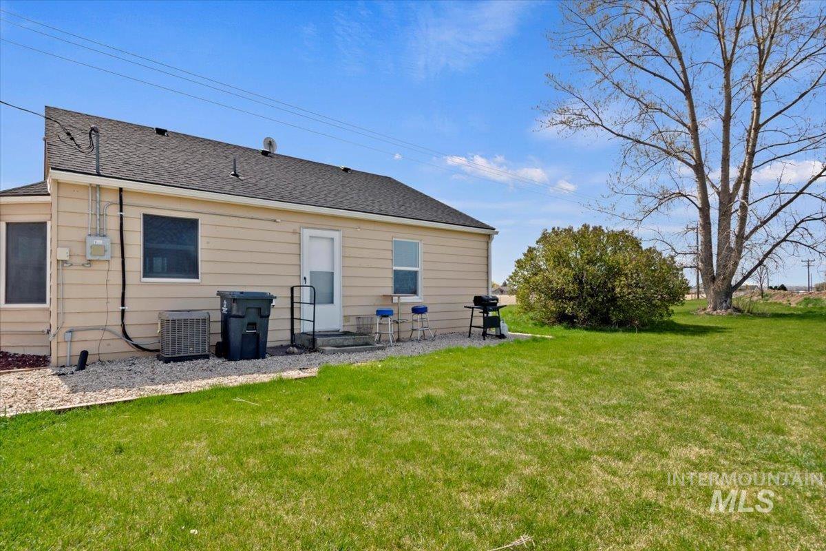 8530 Lake Shore Drive Property Photo 38