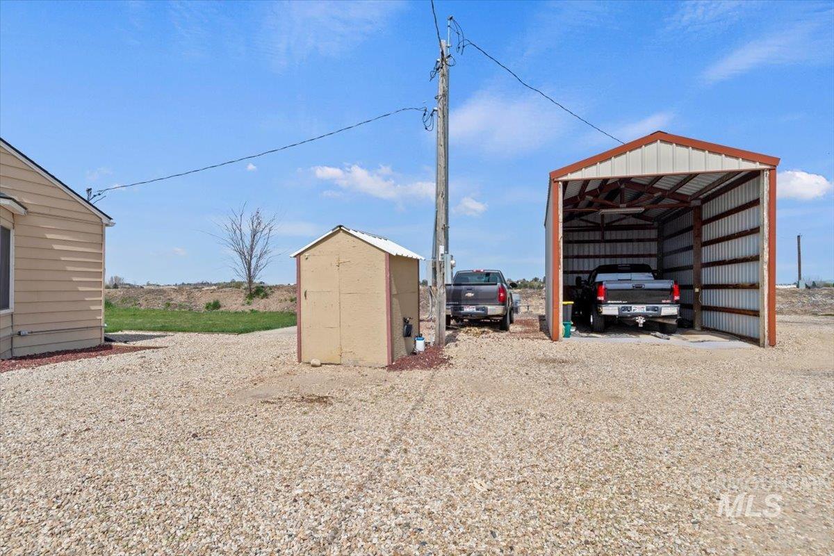8530 Lake Shore Drive Property Photo 39