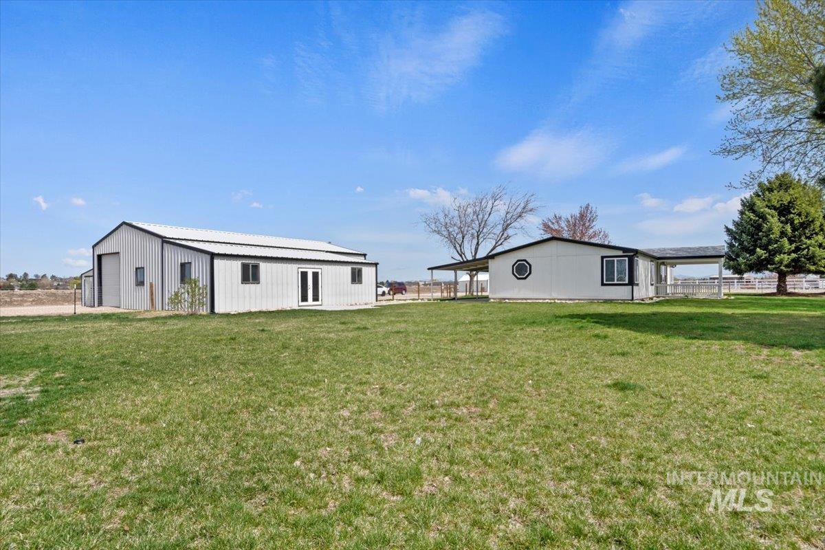 8530 Lake Shore Drive Property Photo 43