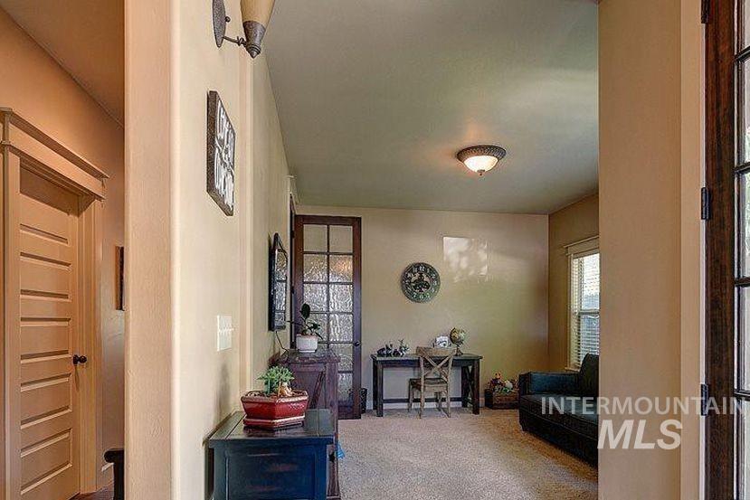 1878 W Sheep Hill Ct Property Photo 5